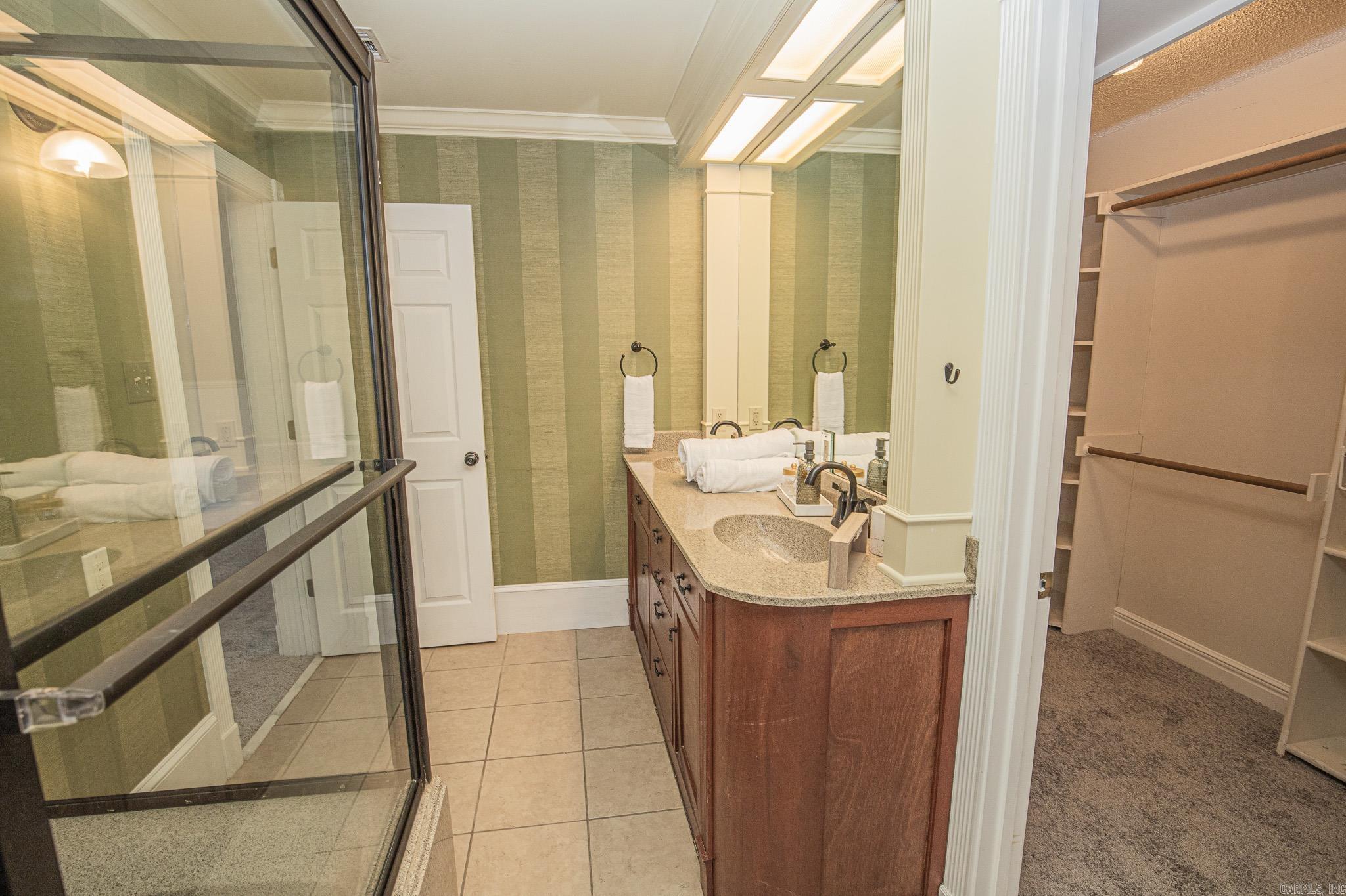 RIVER OAKS - Residential