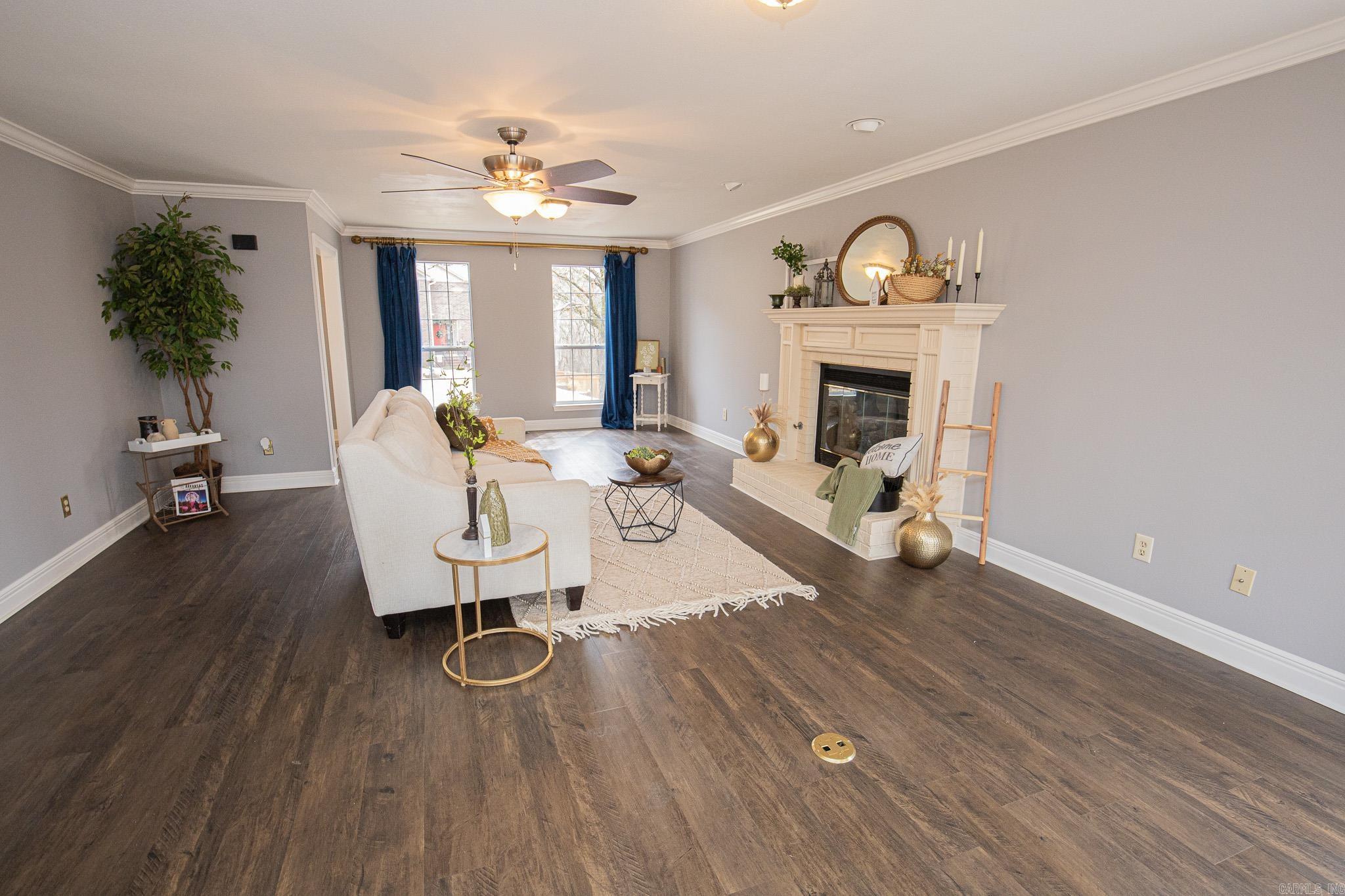 RIVER OAKS - Residential