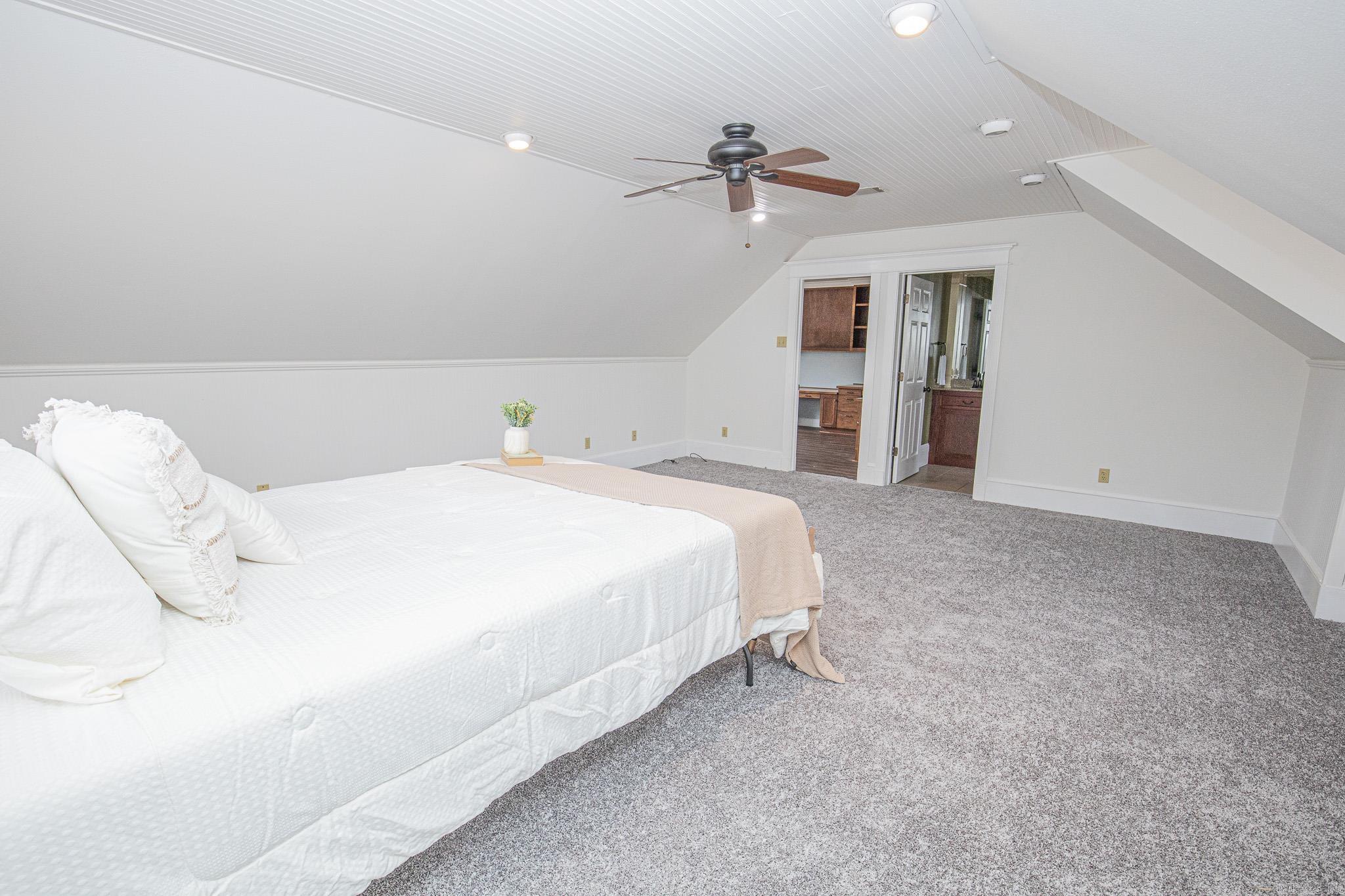 RIVER OAKS - Residential