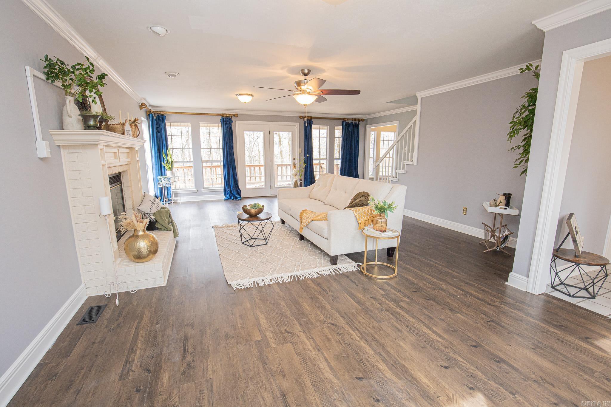 RIVER OAKS - Residential