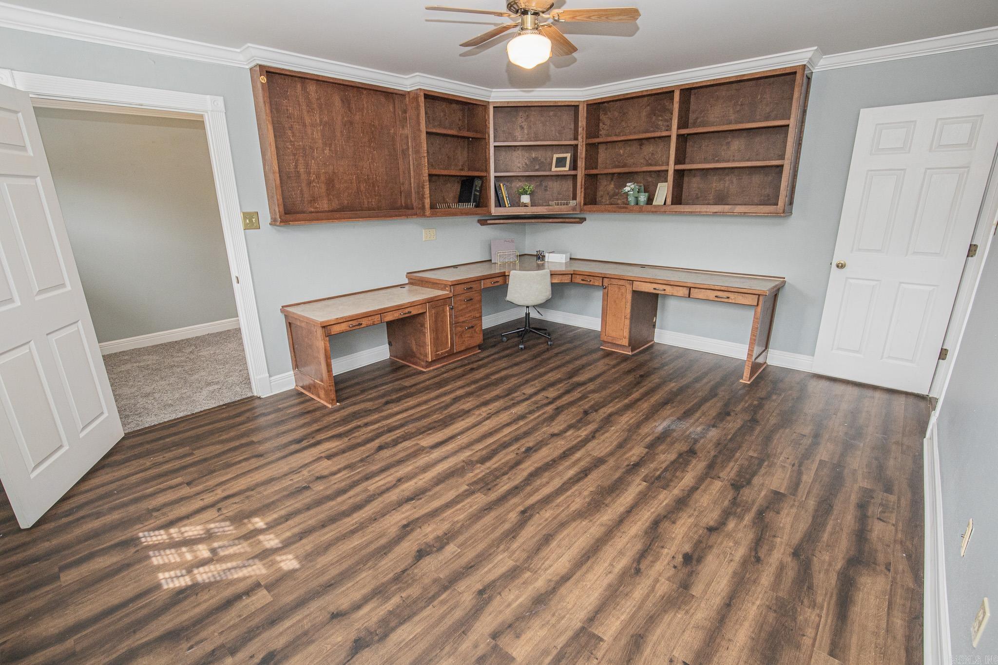 RIVER OAKS - Residential