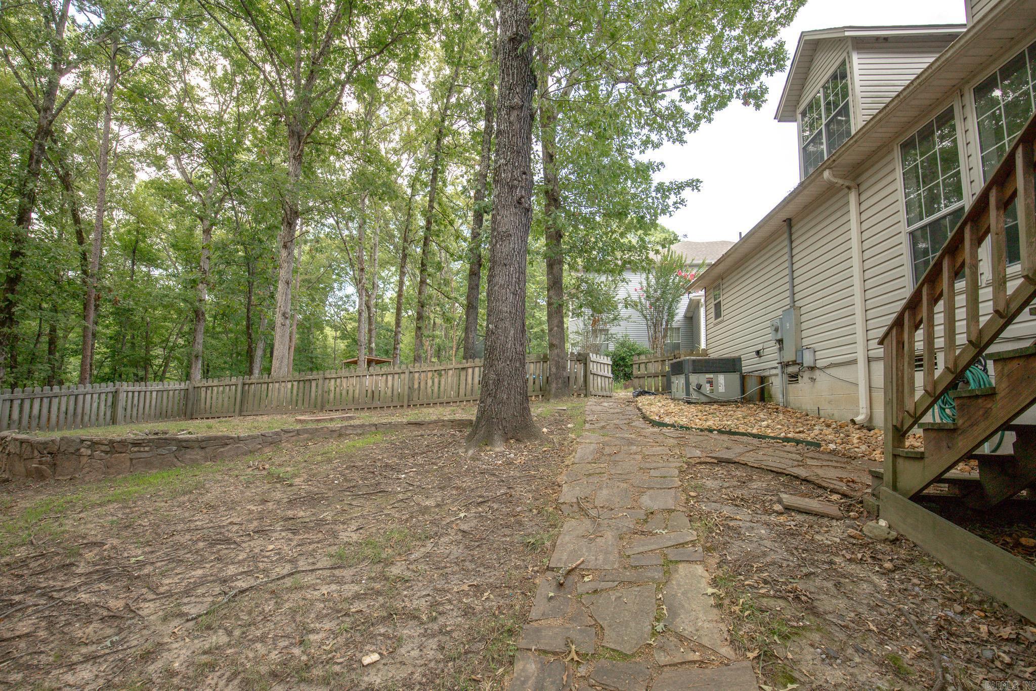 RIVER OAKS - Residential