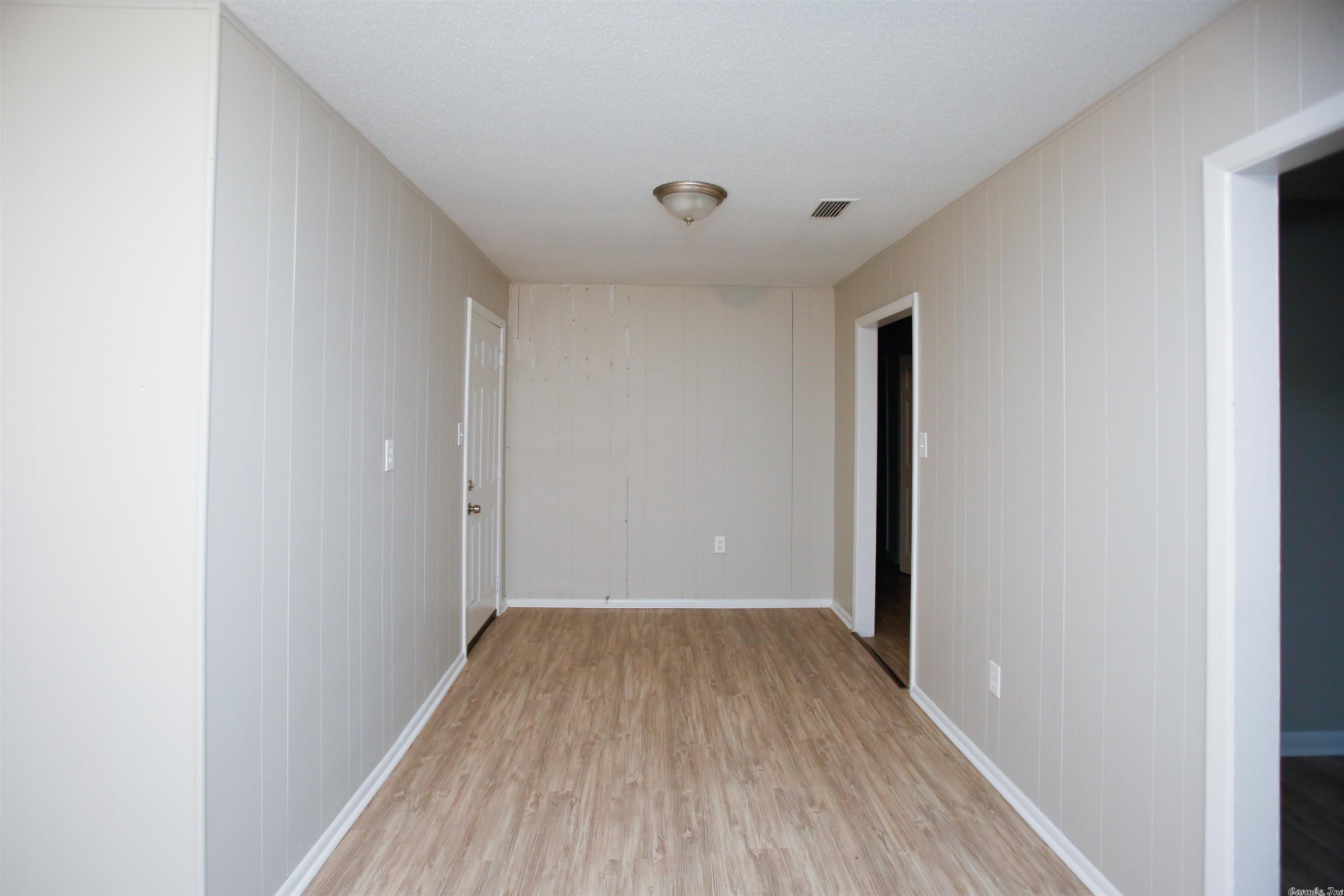 BARROW JOHN - Residential