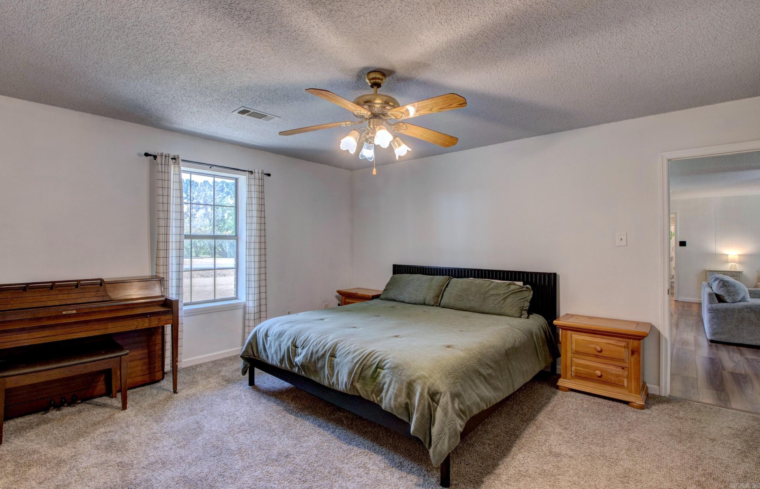 COUNTRY WOOD SUB UNIT - Residential