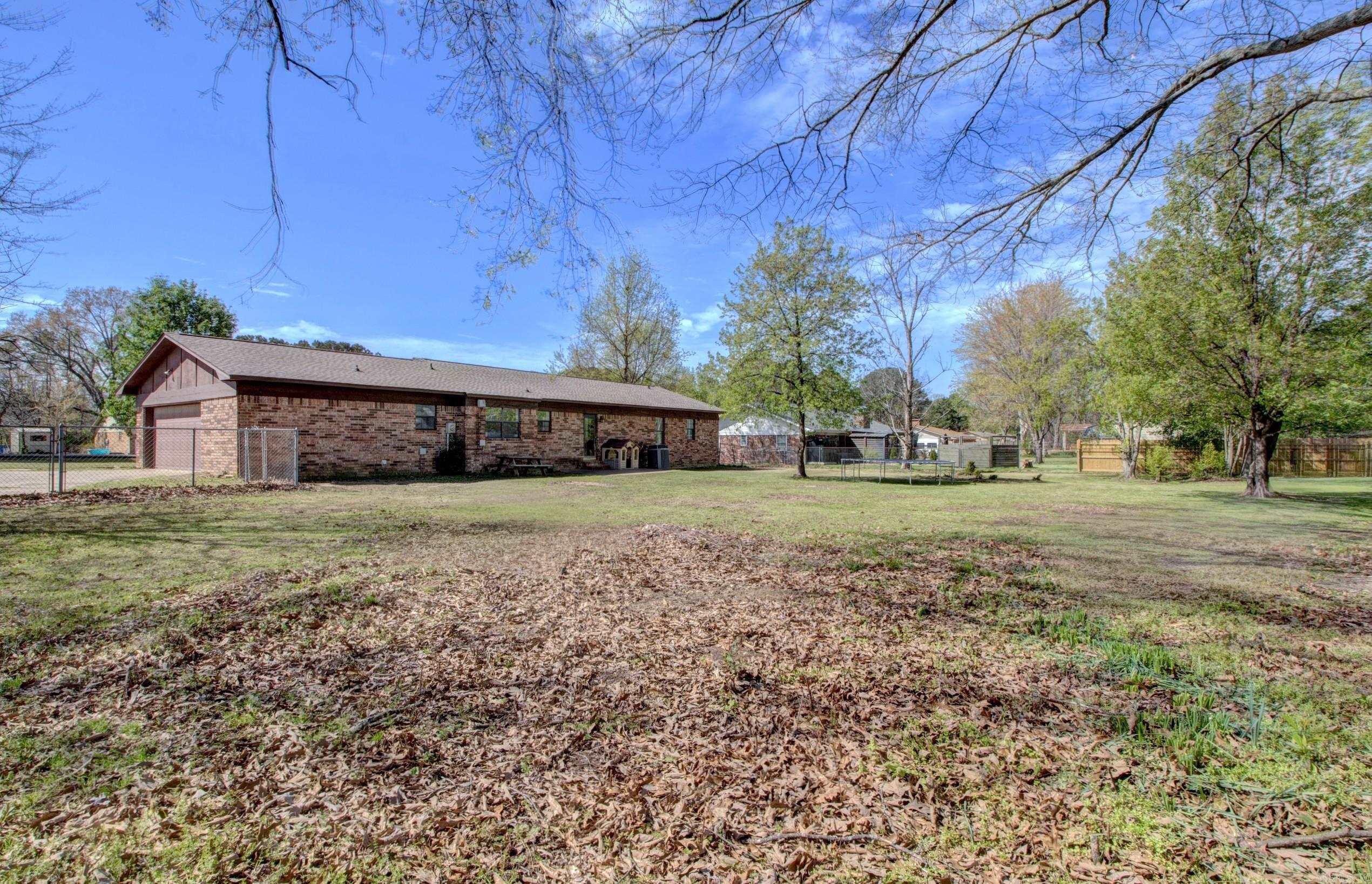 COUNTRY WOOD SUB UNIT - Residential