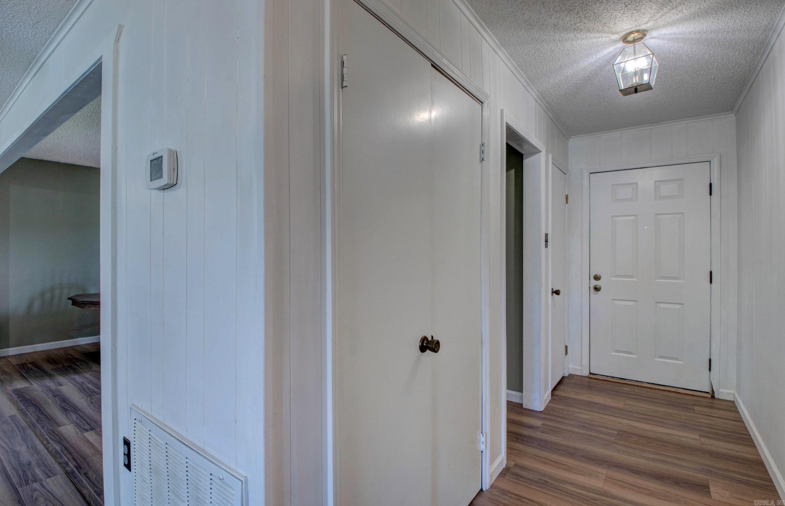 COUNTRY WOOD SUB UNIT - Residential