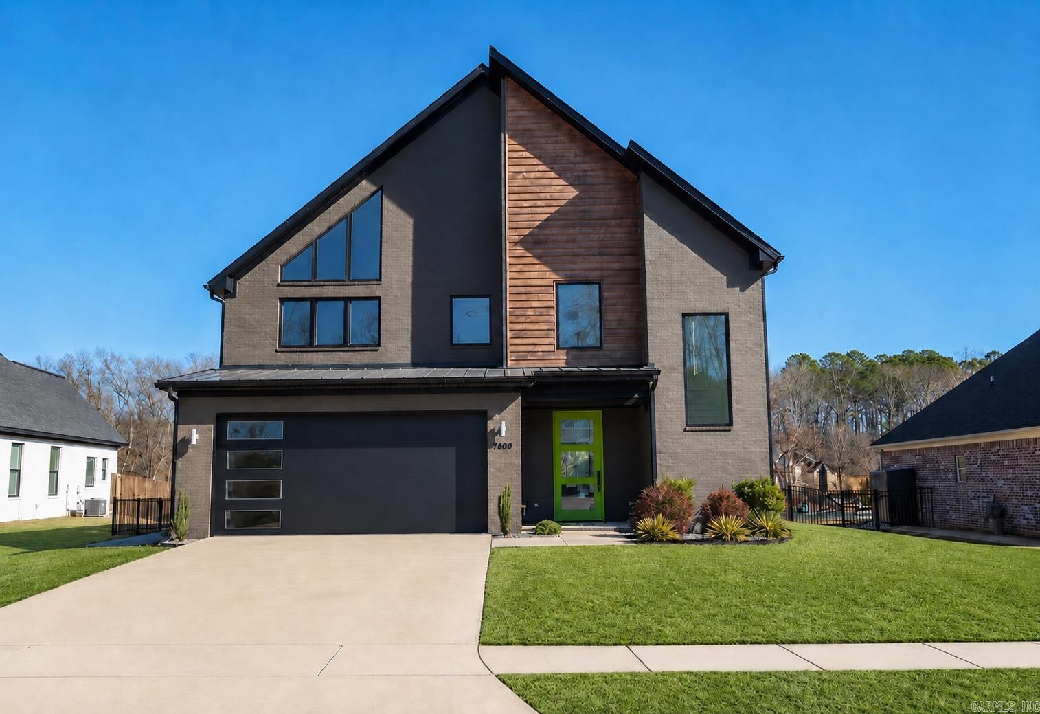 HURRICANE LAKE EST - Residential