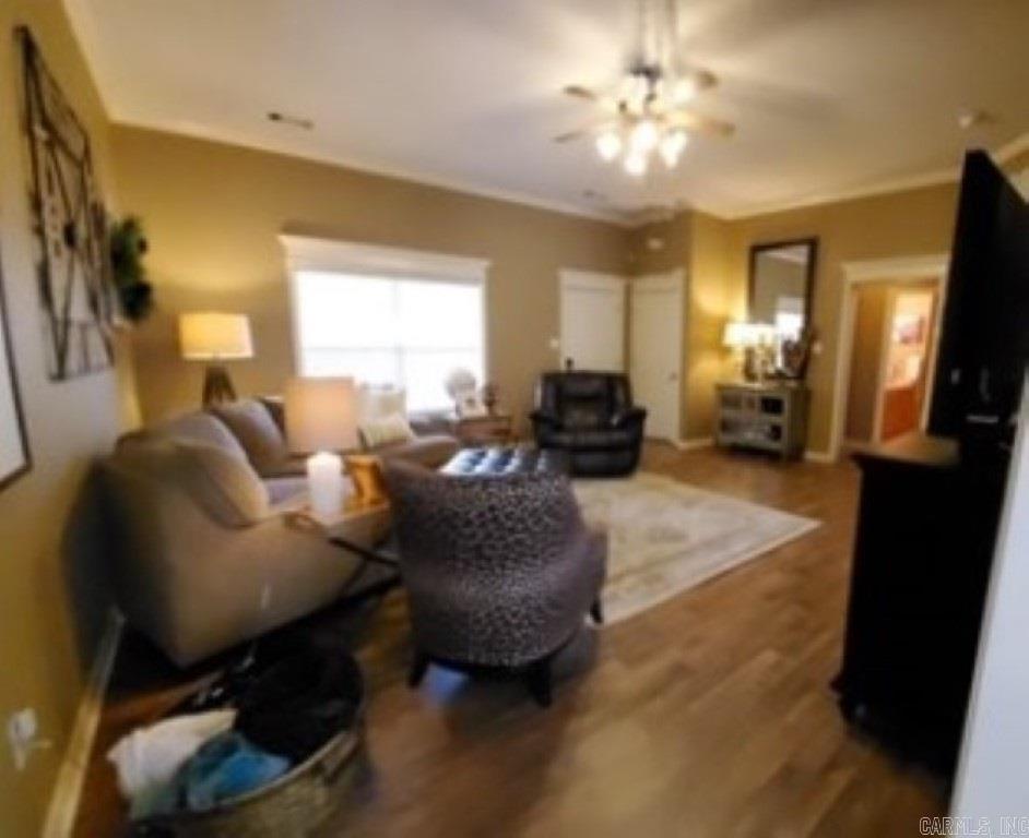EMERALD VALLEY - Residential