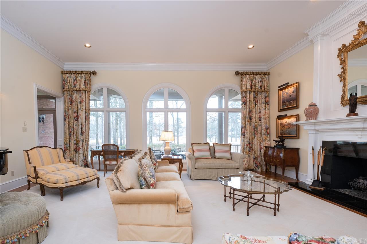 CHENAL VALLEY BRETAGNE CIRCLE - Residential