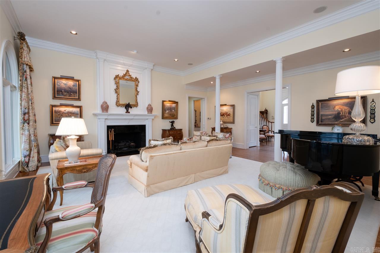 CHENAL VALLEY BRETAGNE CIRCLE - Residential