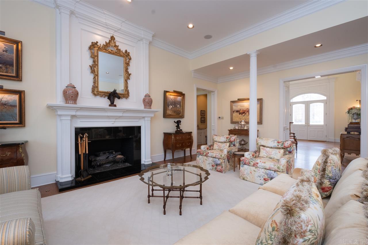 CHENAL VALLEY BRETAGNE CIRCLE - Residential