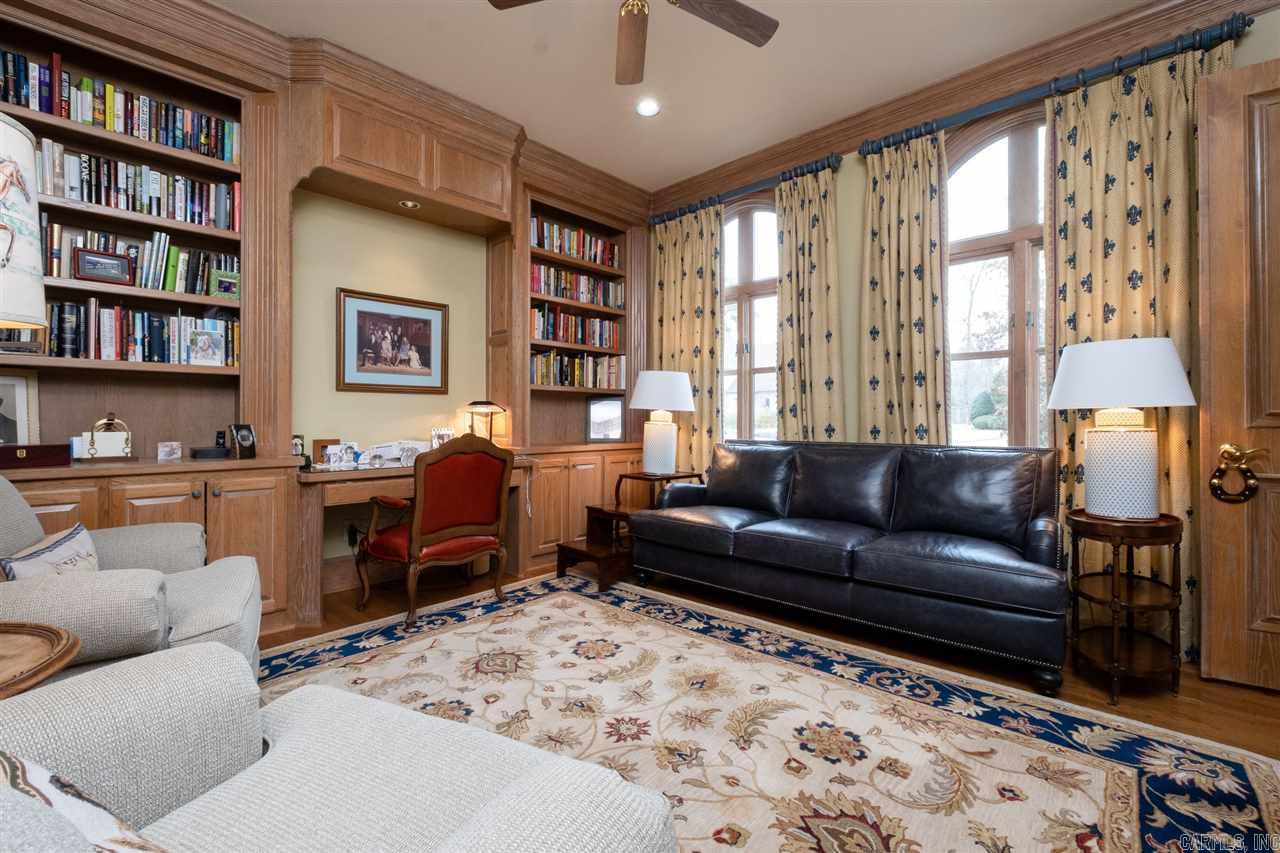 CHENAL VALLEY BRETAGNE CIRCLE - Residential