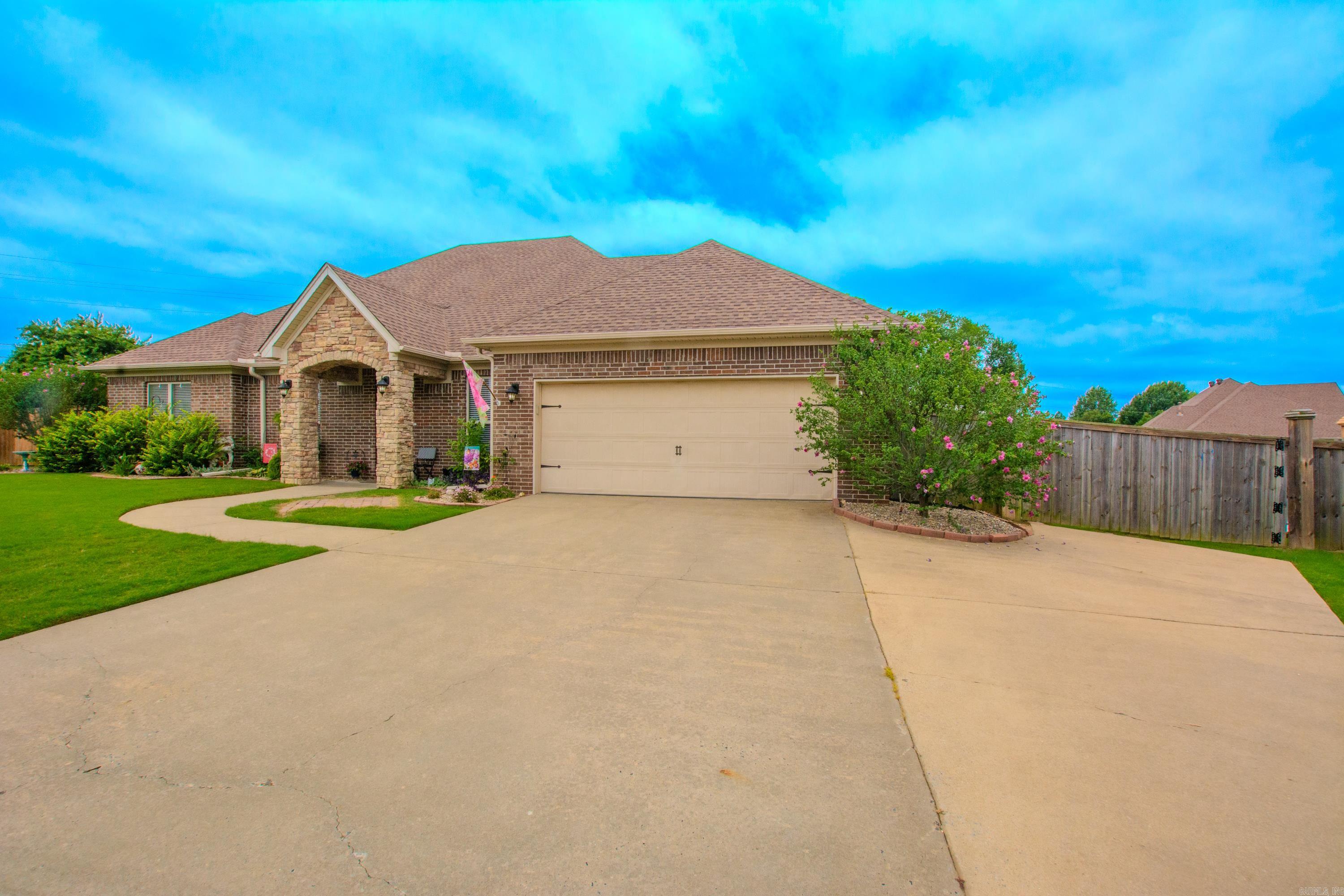 LEGACY VILLAGE - Residential