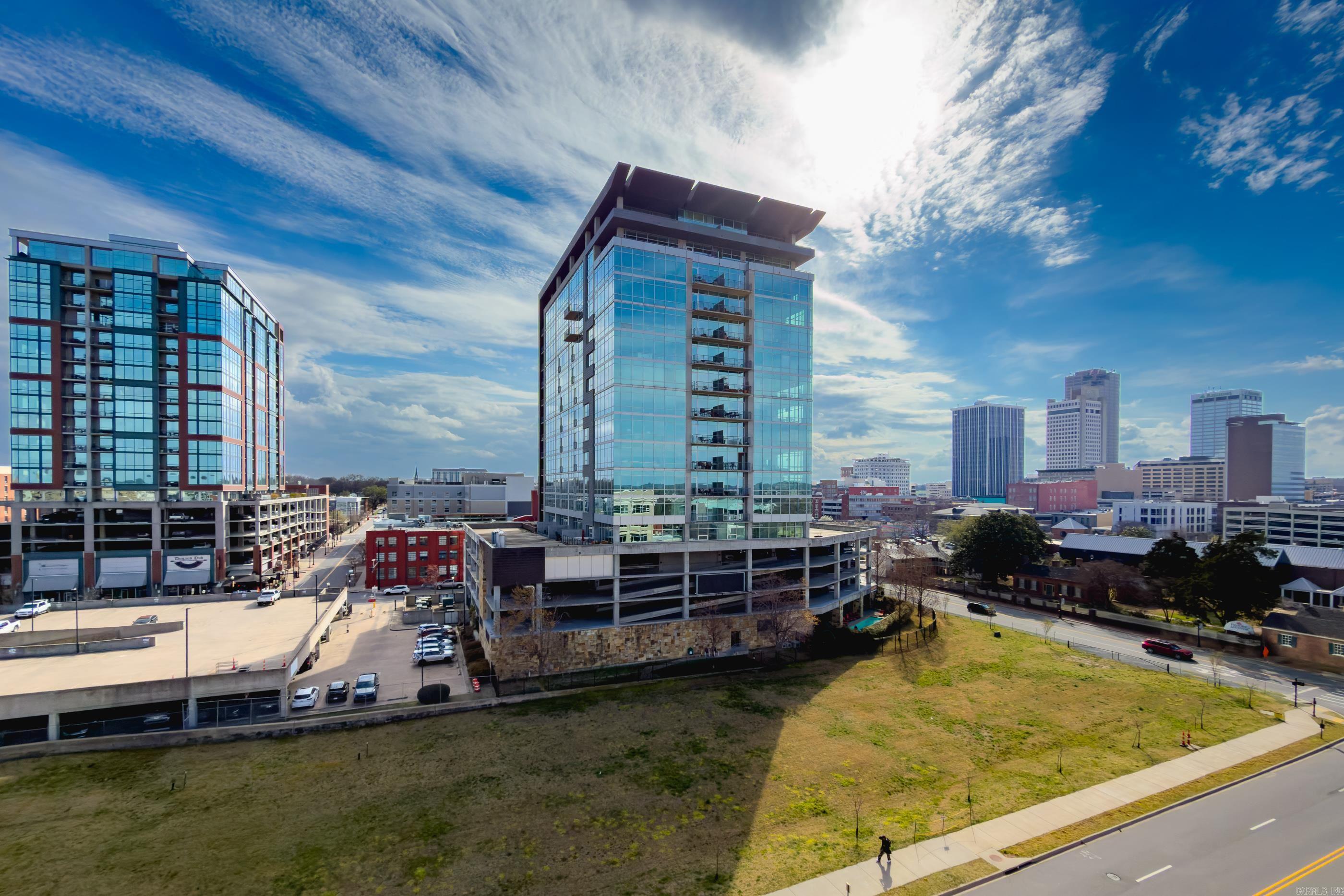 300 THIRD HPR - Residential