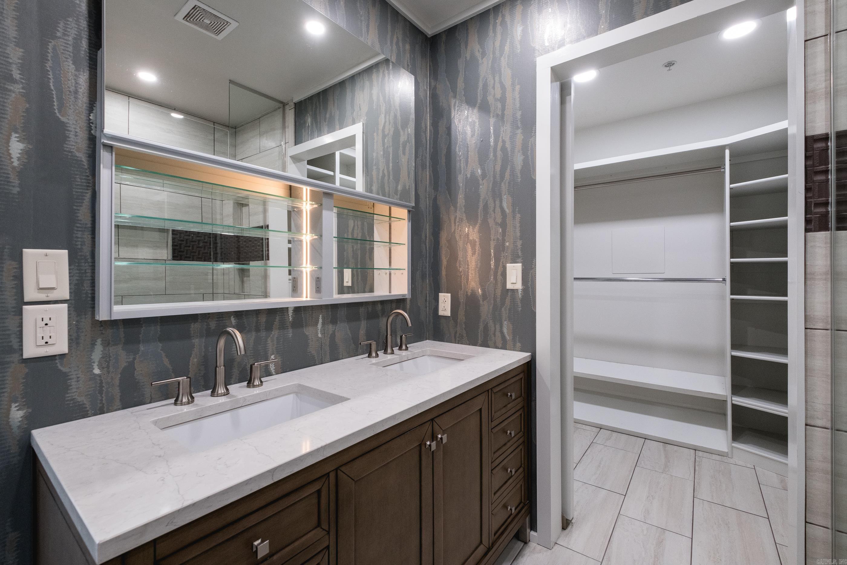 300 THIRD HPR - Residential