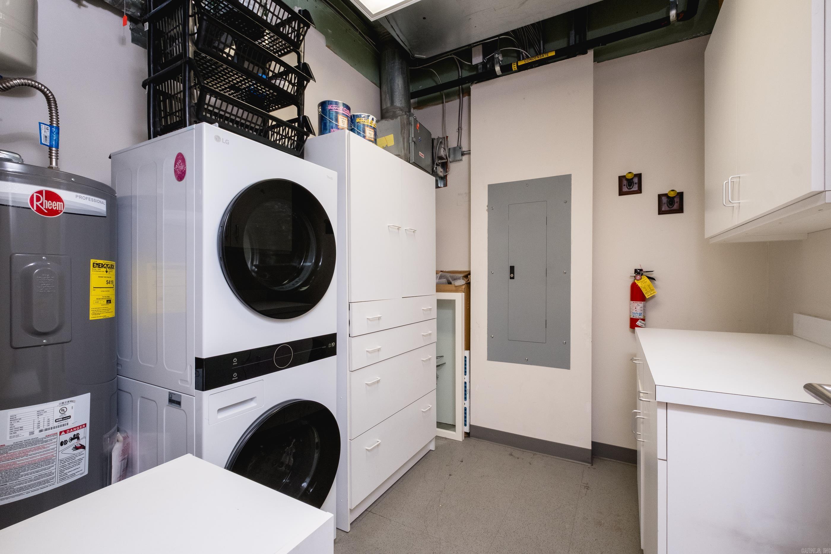 300 THIRD HPR - Residential