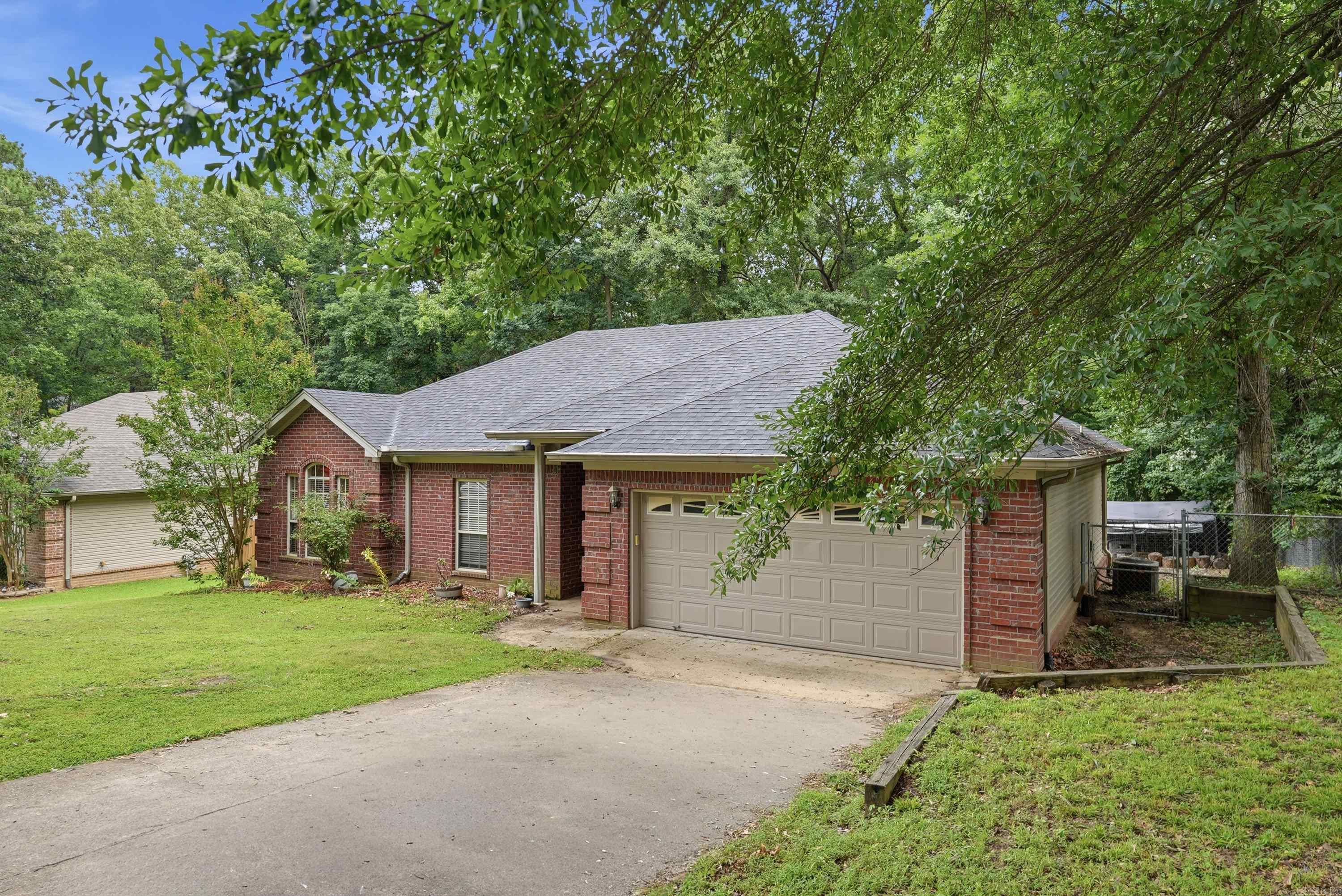 ROLLING BROOK - Residential