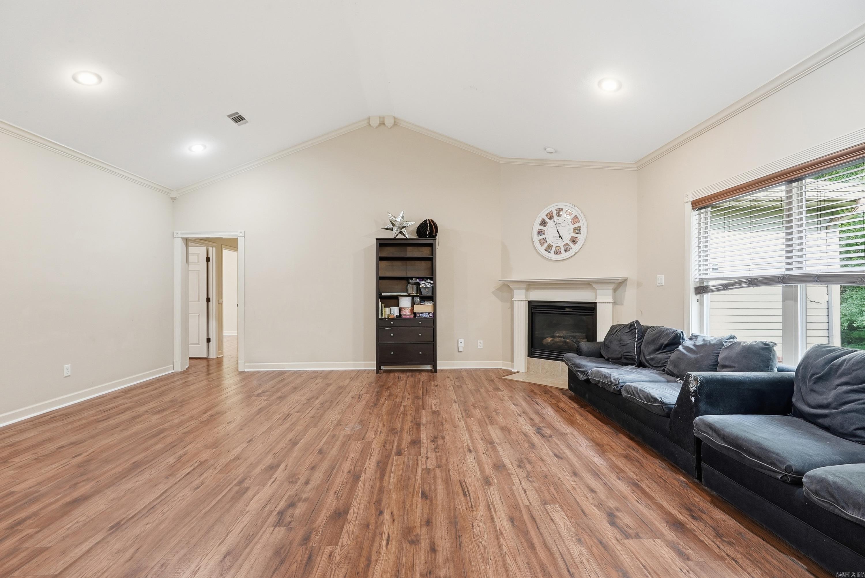 ROLLING BROOK - Residential