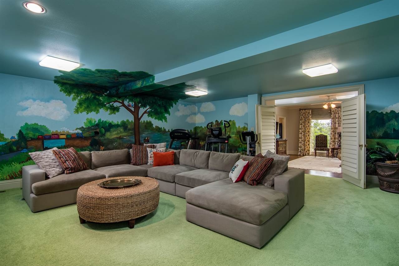 River View Manor - Residential