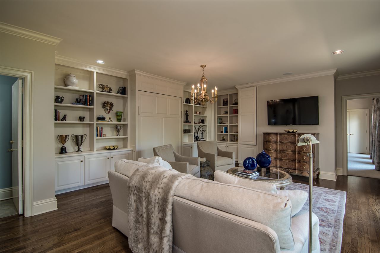 River View Manor - Residential