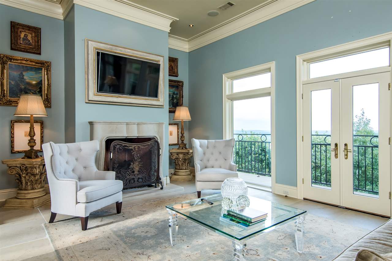 River View Manor - Residential