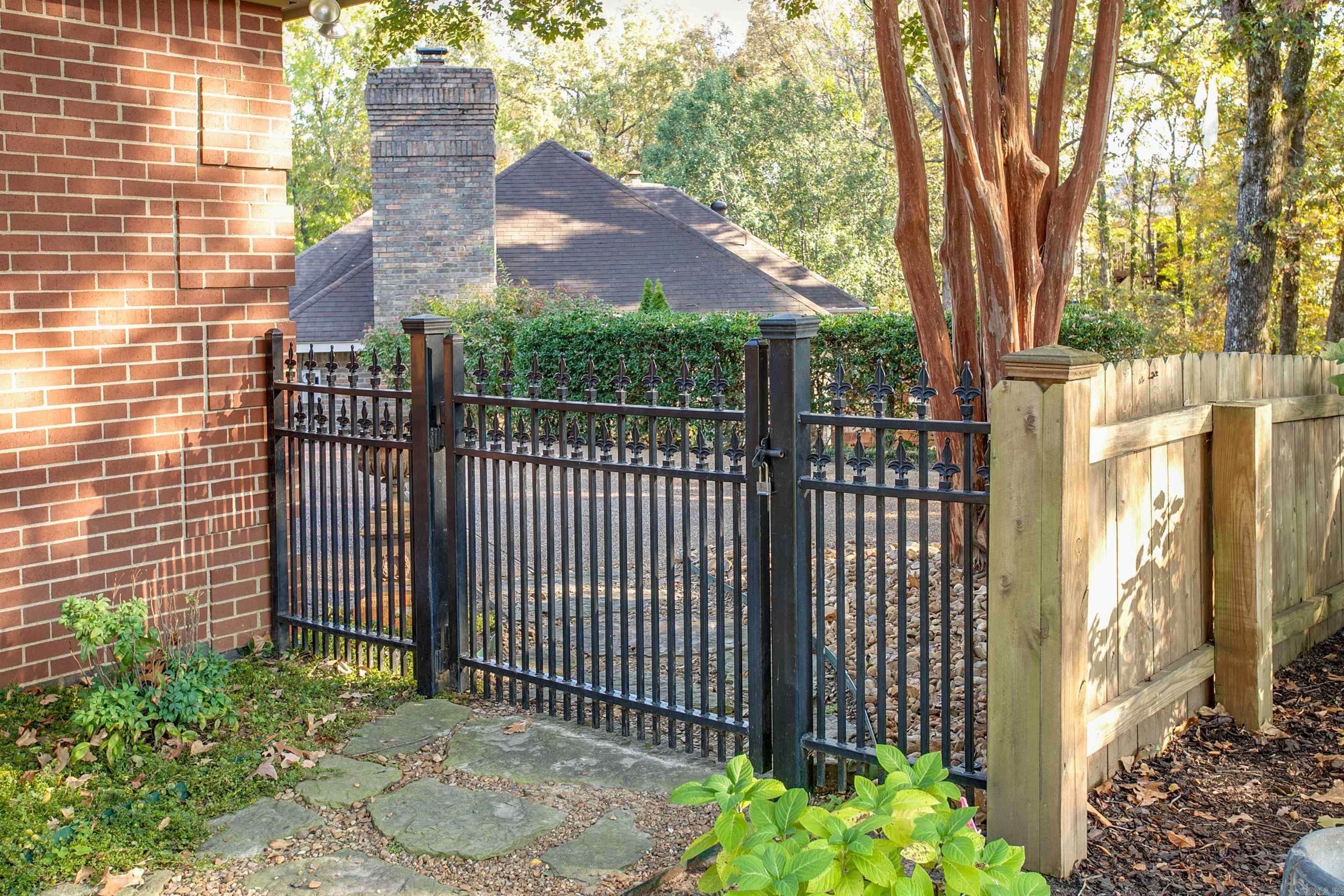 Brentwood - Residential