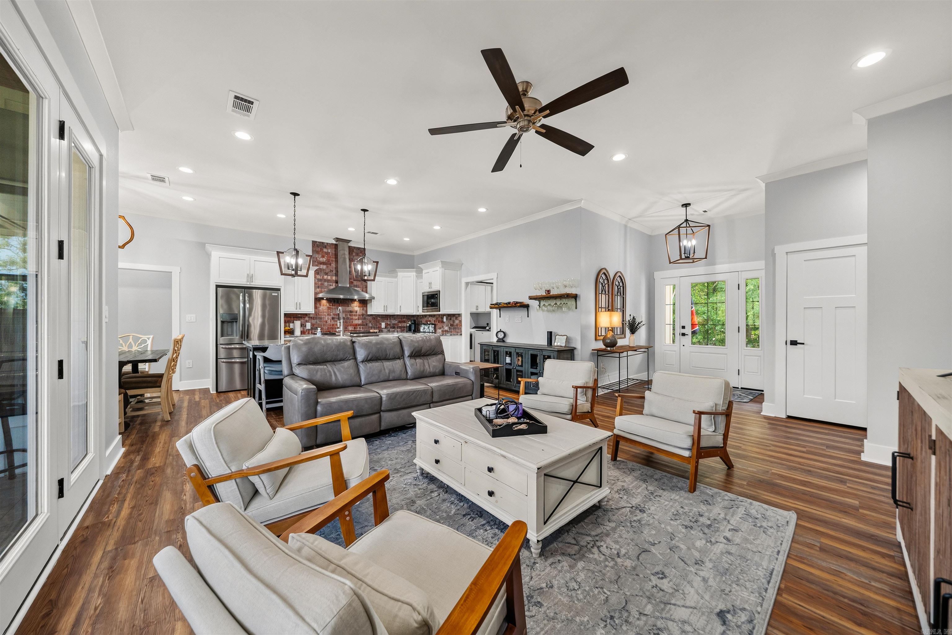 DIAMONDHEAD - Residential
