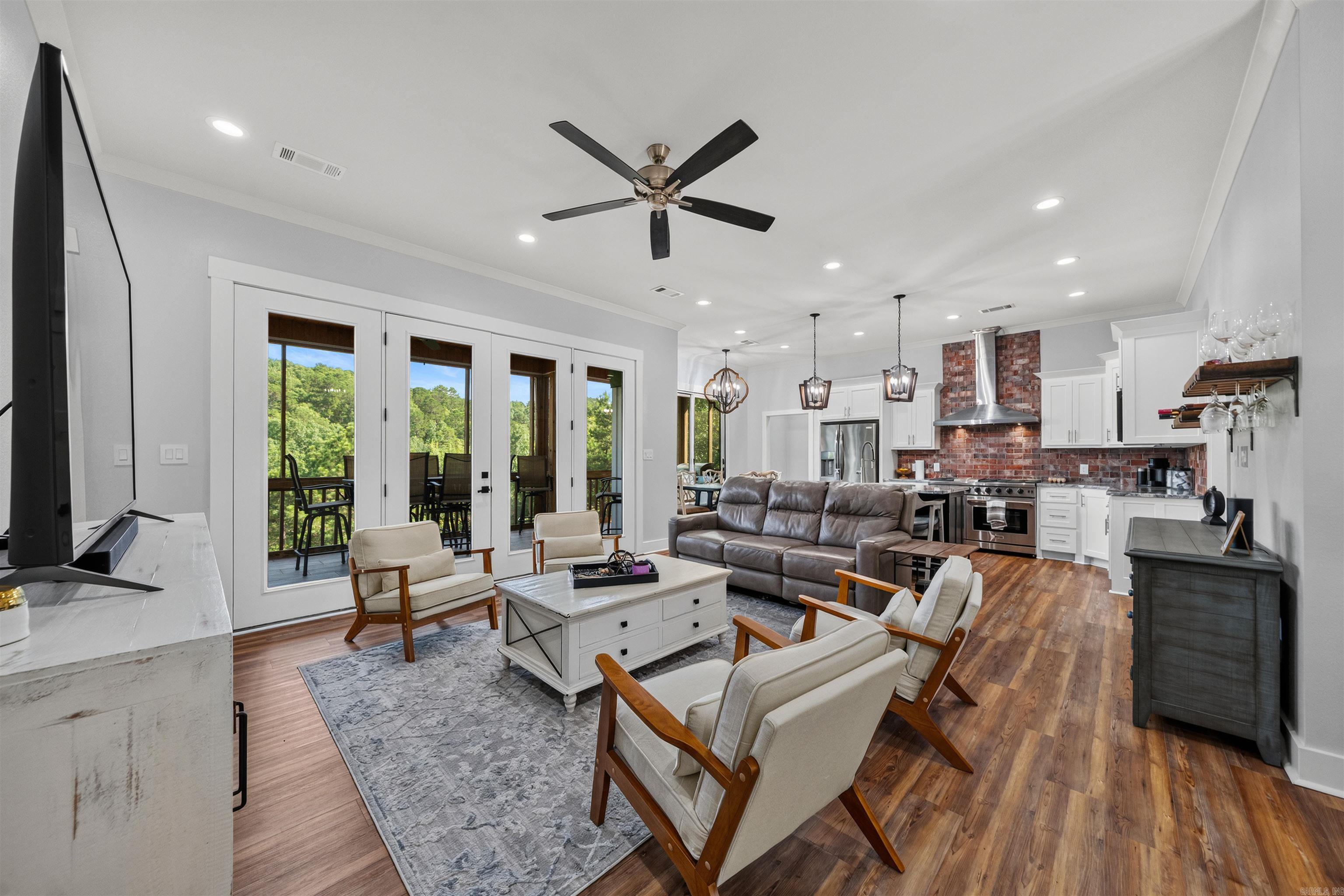 DIAMONDHEAD - Residential