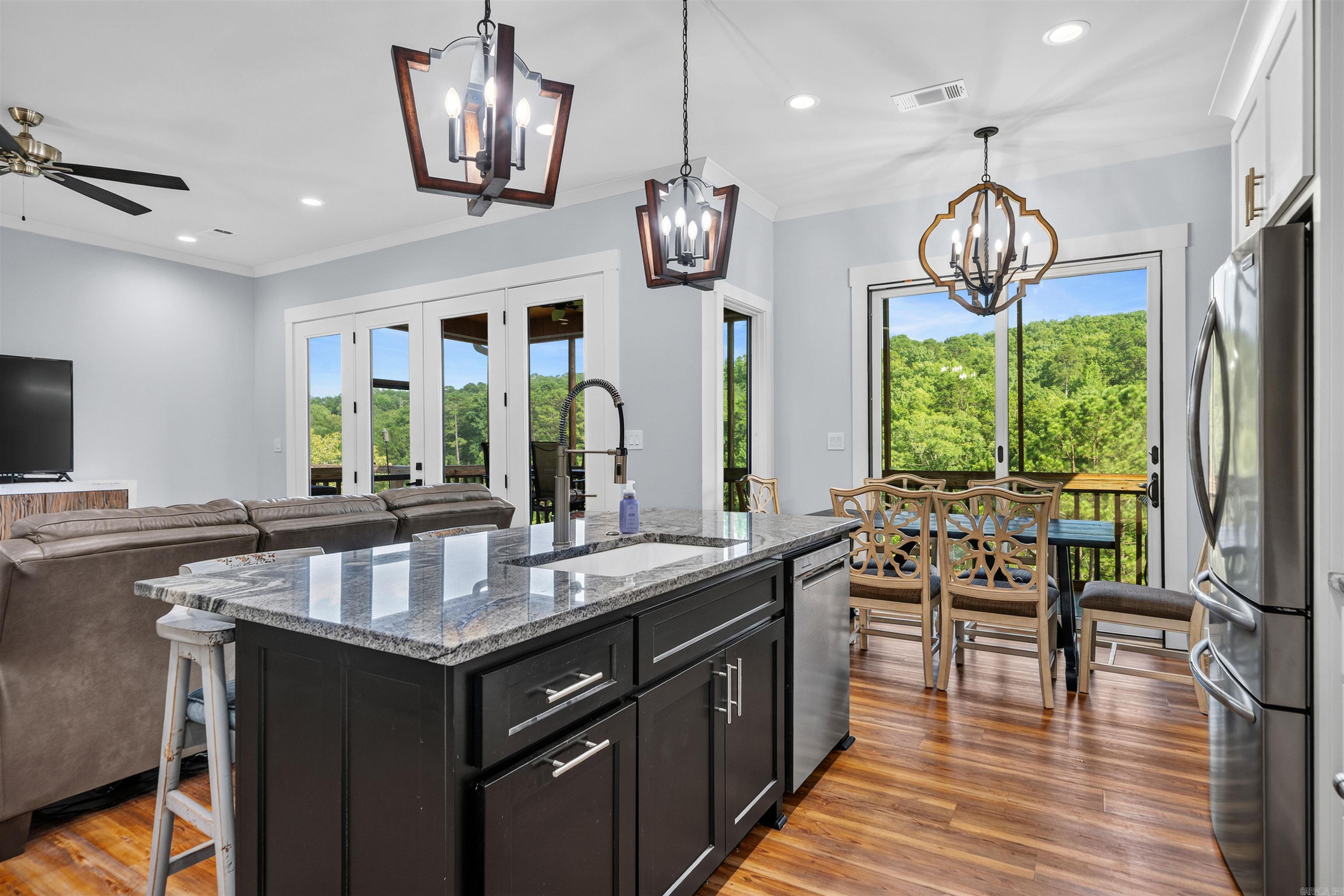 DIAMONDHEAD - Residential