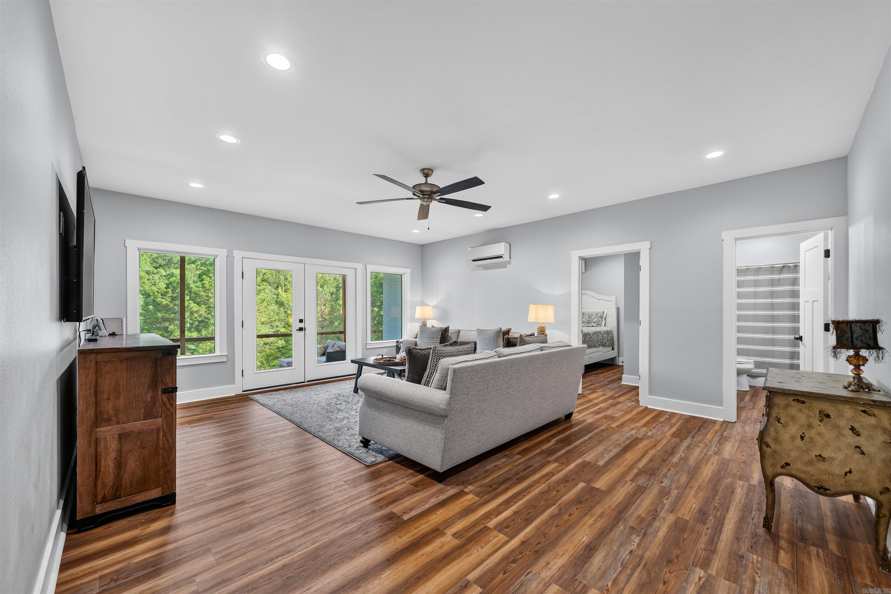DIAMONDHEAD - Residential