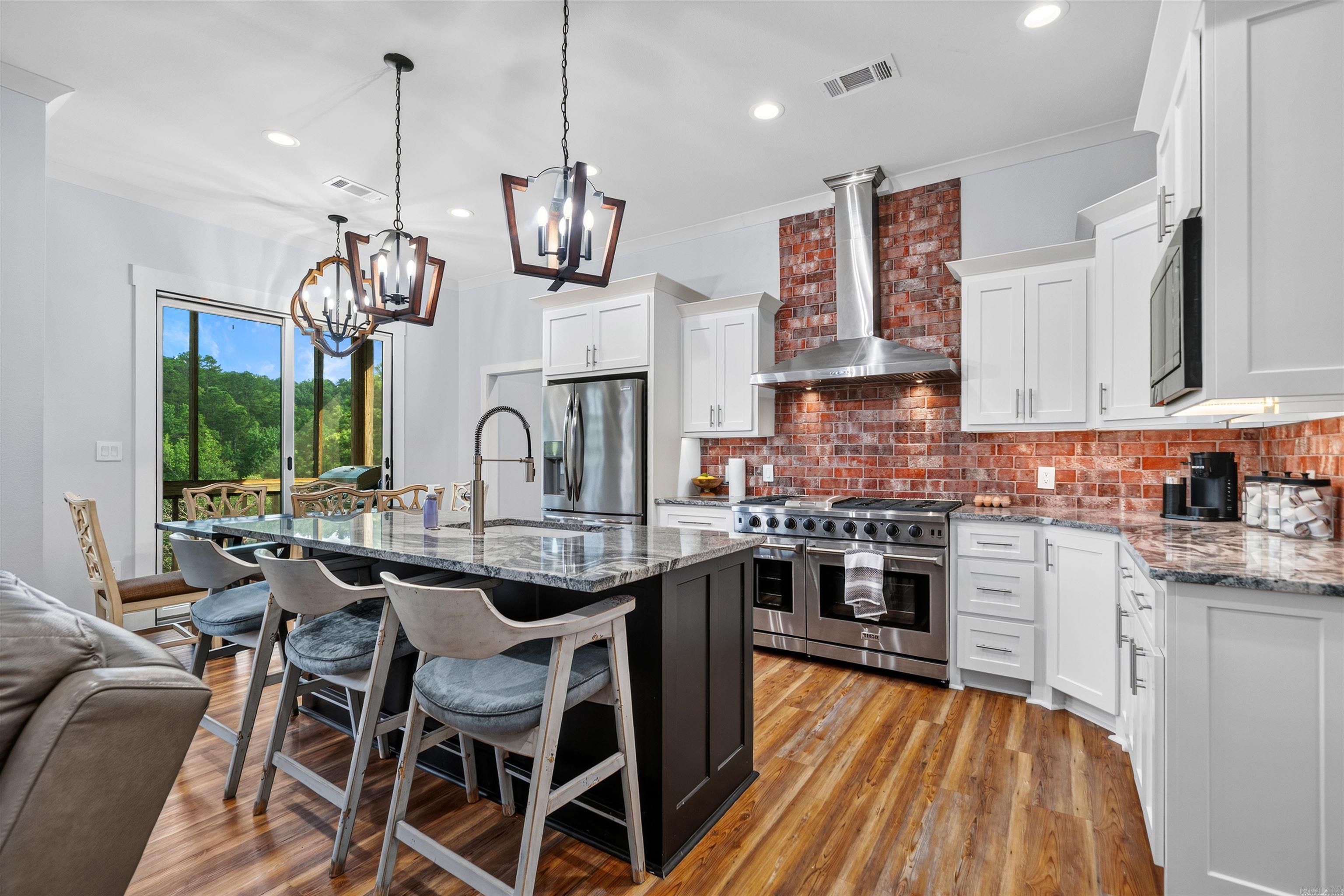DIAMONDHEAD - Residential