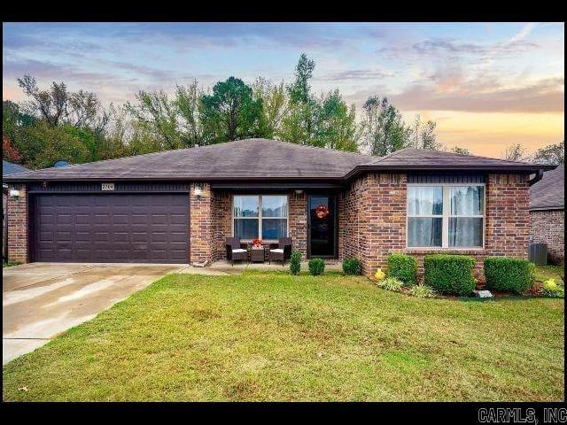 *ALEXANDER* WELL-MAINTAINED HOME IN THE MEADOWS EDGE SUBDIVISION!! This 4 Bedroom And 2 Bath Home Features Almost 1550 Square Feet Of Living Space! Electric Range, Refrigerator, And Dishwasher Are Providing In Kitchen With Eat-In Dining Area! Washer And Dryer Included For Added Convenience! Central Heat And Air! Fully Fenced Backyard Offers Spacious Area For Entertaining Or Relaxing! 2 Car Garage For Parking! PET FRIENDLY!! AVAILABLE MID TO LATE JUNE 2026!!!