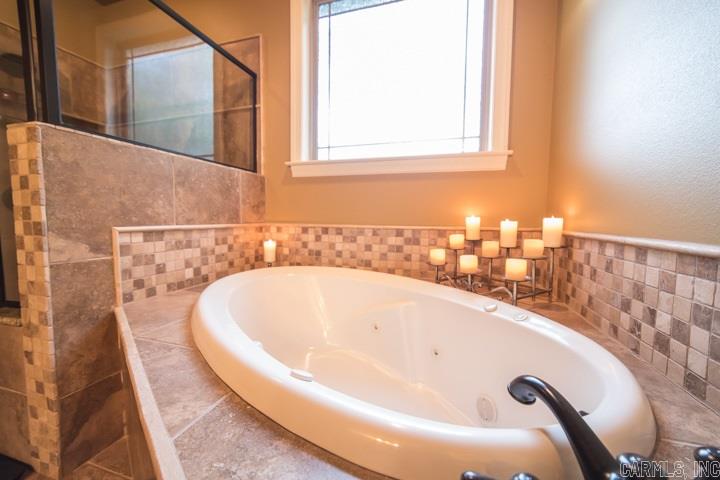 MAUMELLE VALLEY ESTATES - Residential