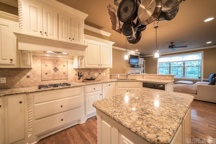 MAUMELLE VALLEY ESTATES - Residential