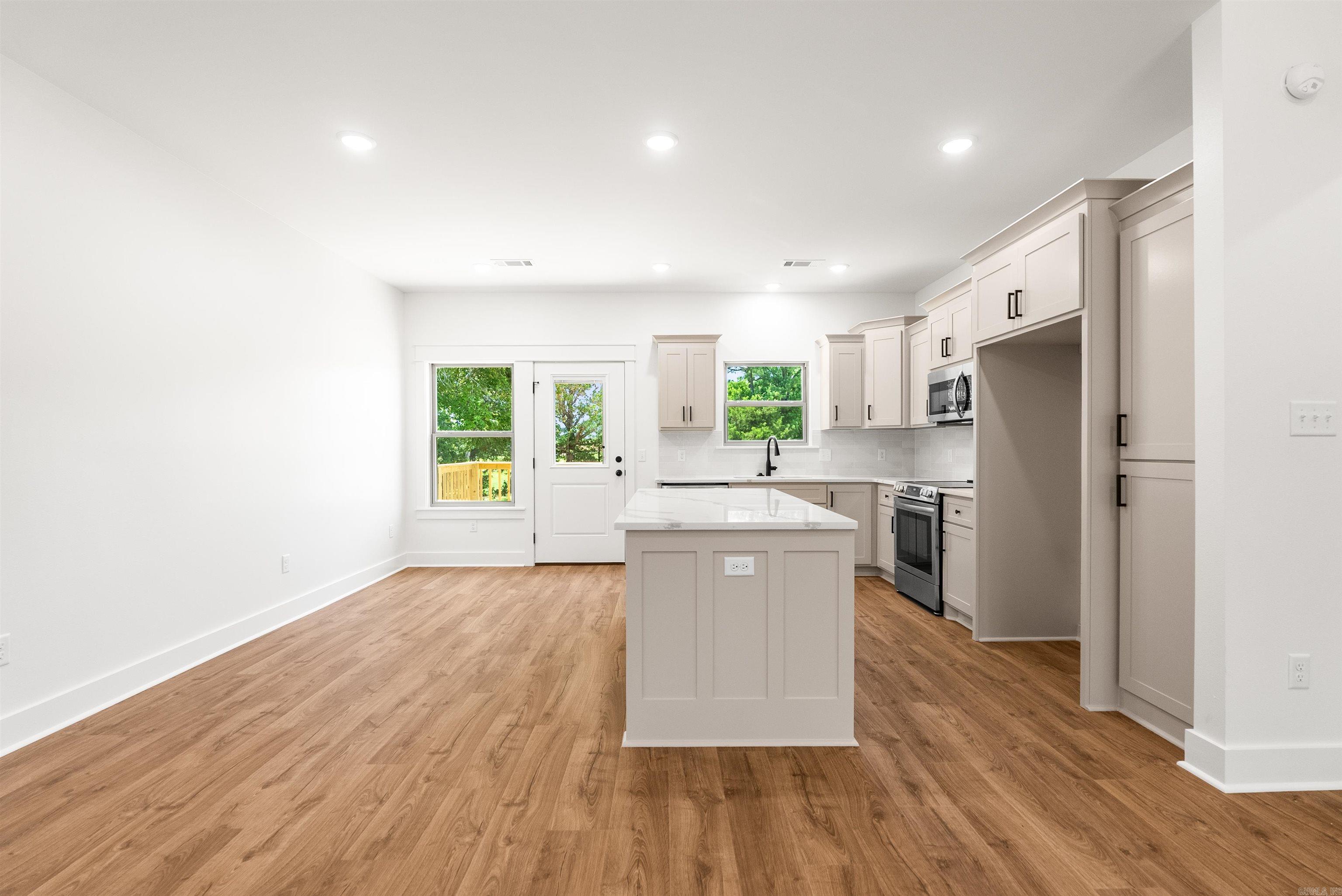 SUMMERLYN SUBDIVISION - Residential