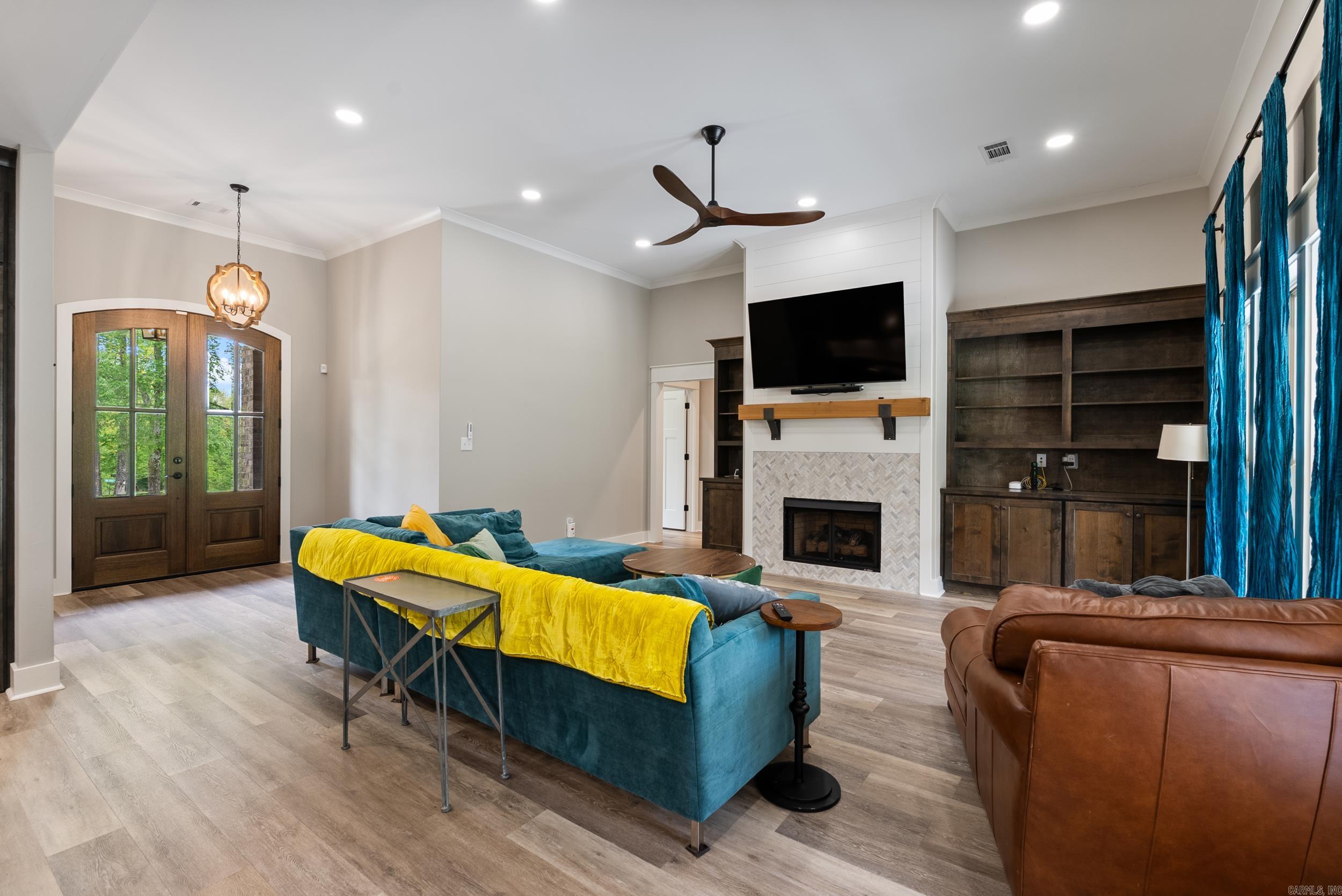 REPUBLICAN VALLEY ESTATES - Residential