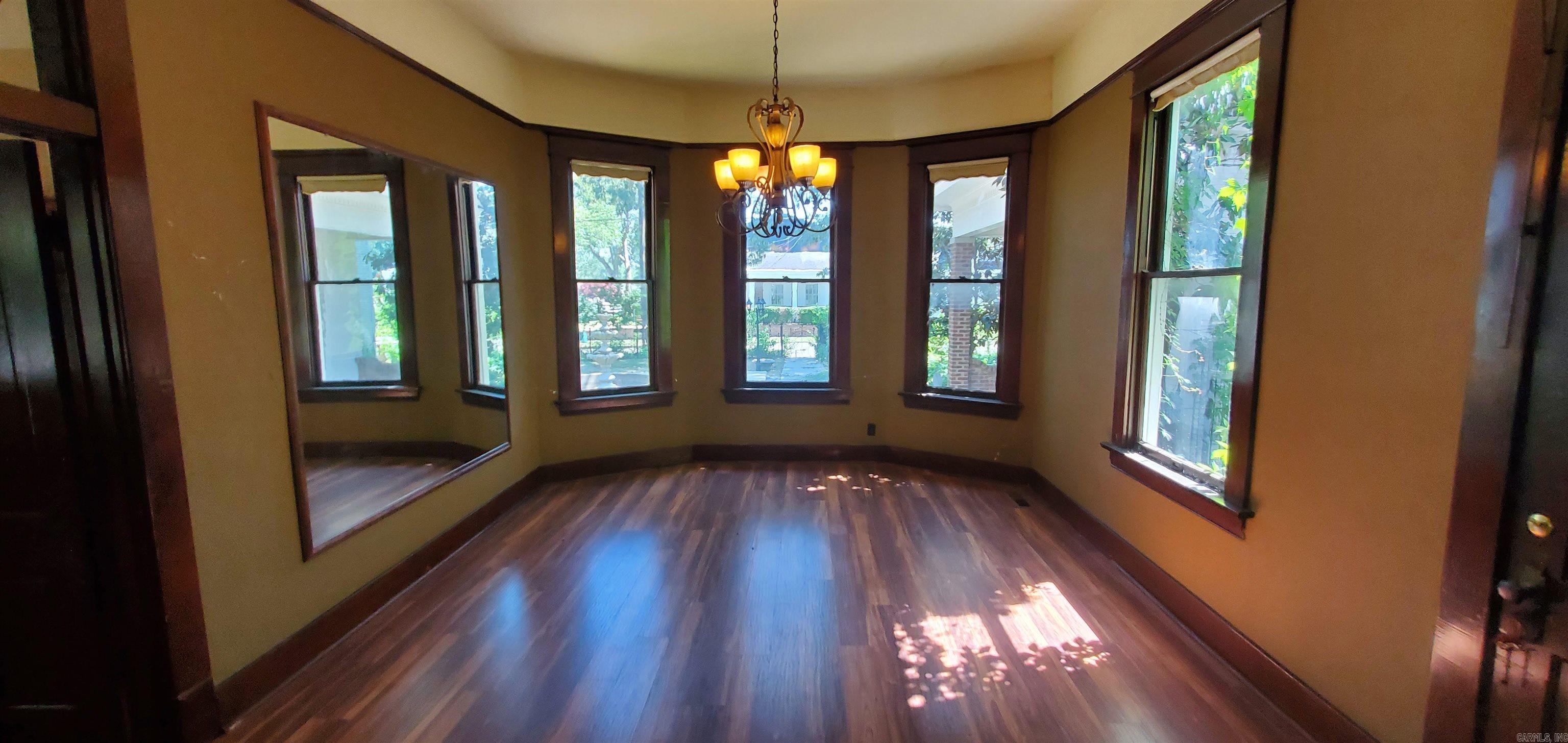 North Argenta - Commercial Sale