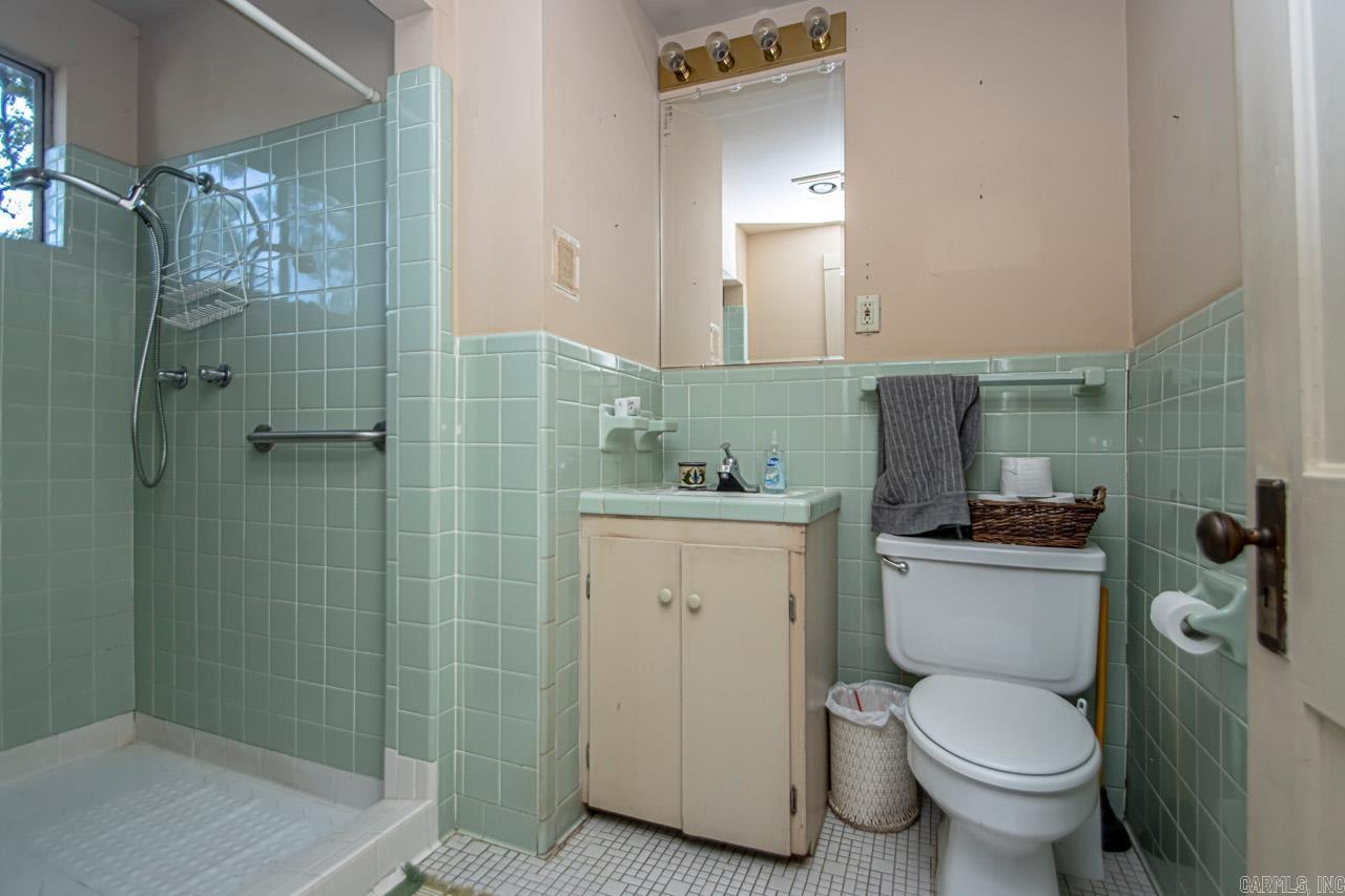 PULASKI HEIGHTS - Residential