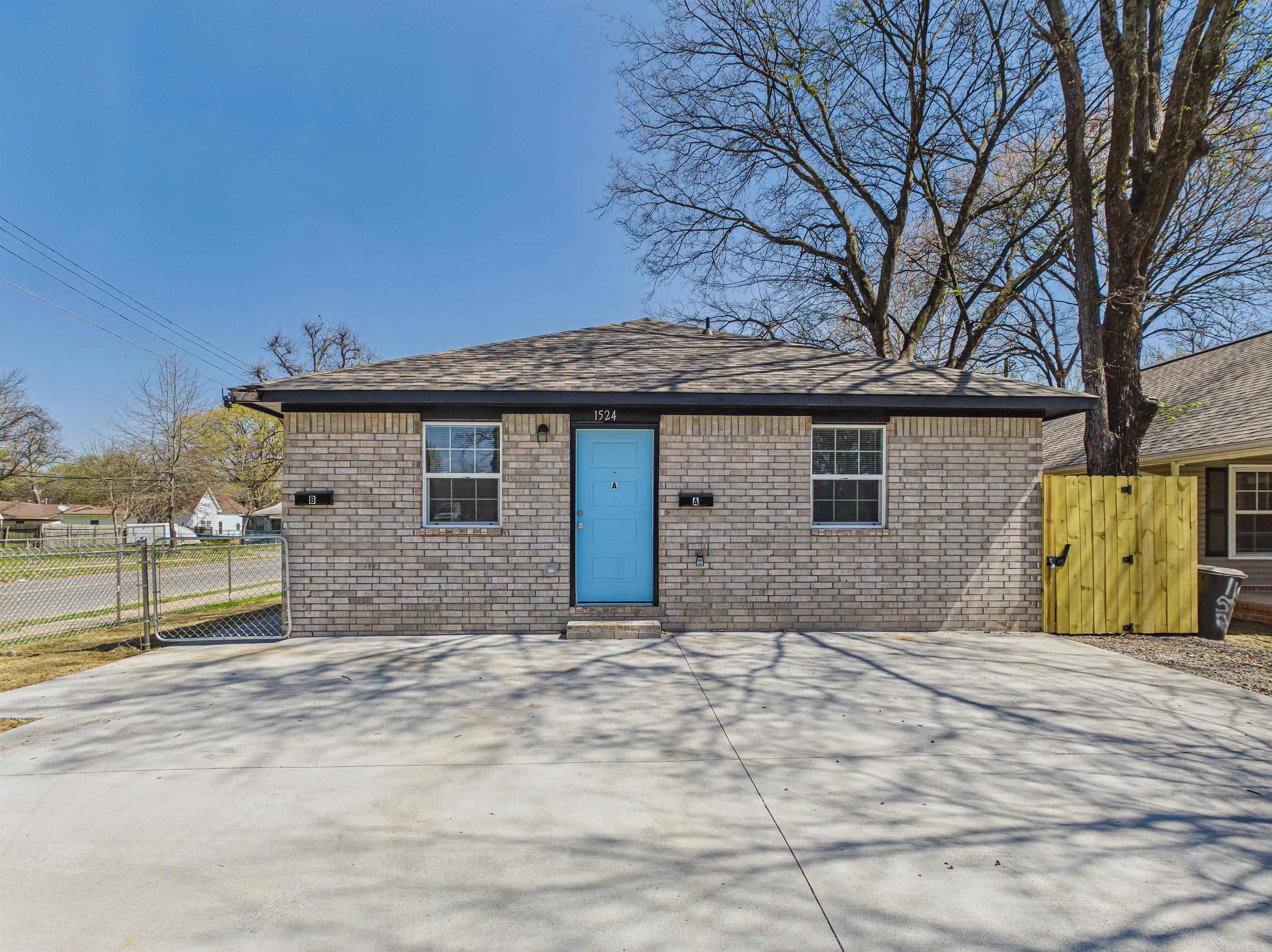 Huge investment opportunity in North Little Rock! NEW CONSTRUCTION DUPLEX! Beautifully constructed all brick duplex offering modern living and wonderful income potential. Each unit features 3 spacious bedrooms, 2 full bathrooms, open concept  living, dining, kitchen. Granite counter tops,  tankless WH, stunning shower, stylish finishes, contemporary fixtures, all with spacious parking and fenced yards.  Schedule your showing today!