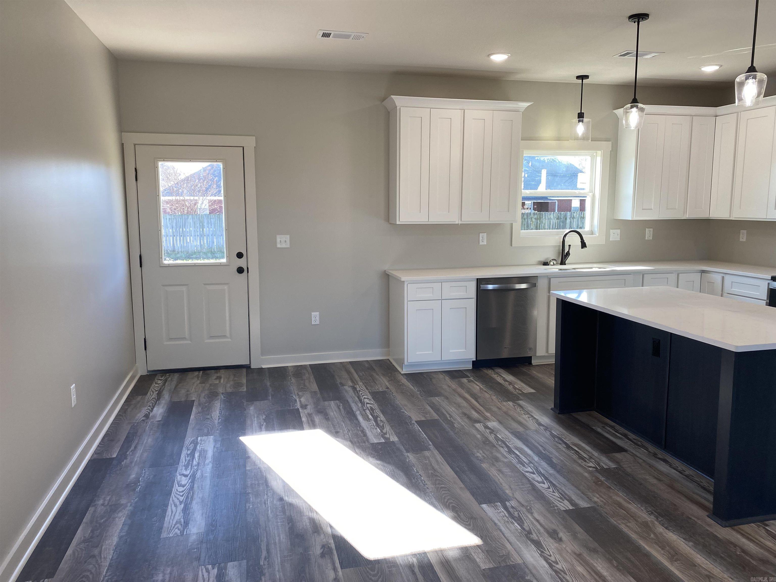 STELLA ESTATES - Residential