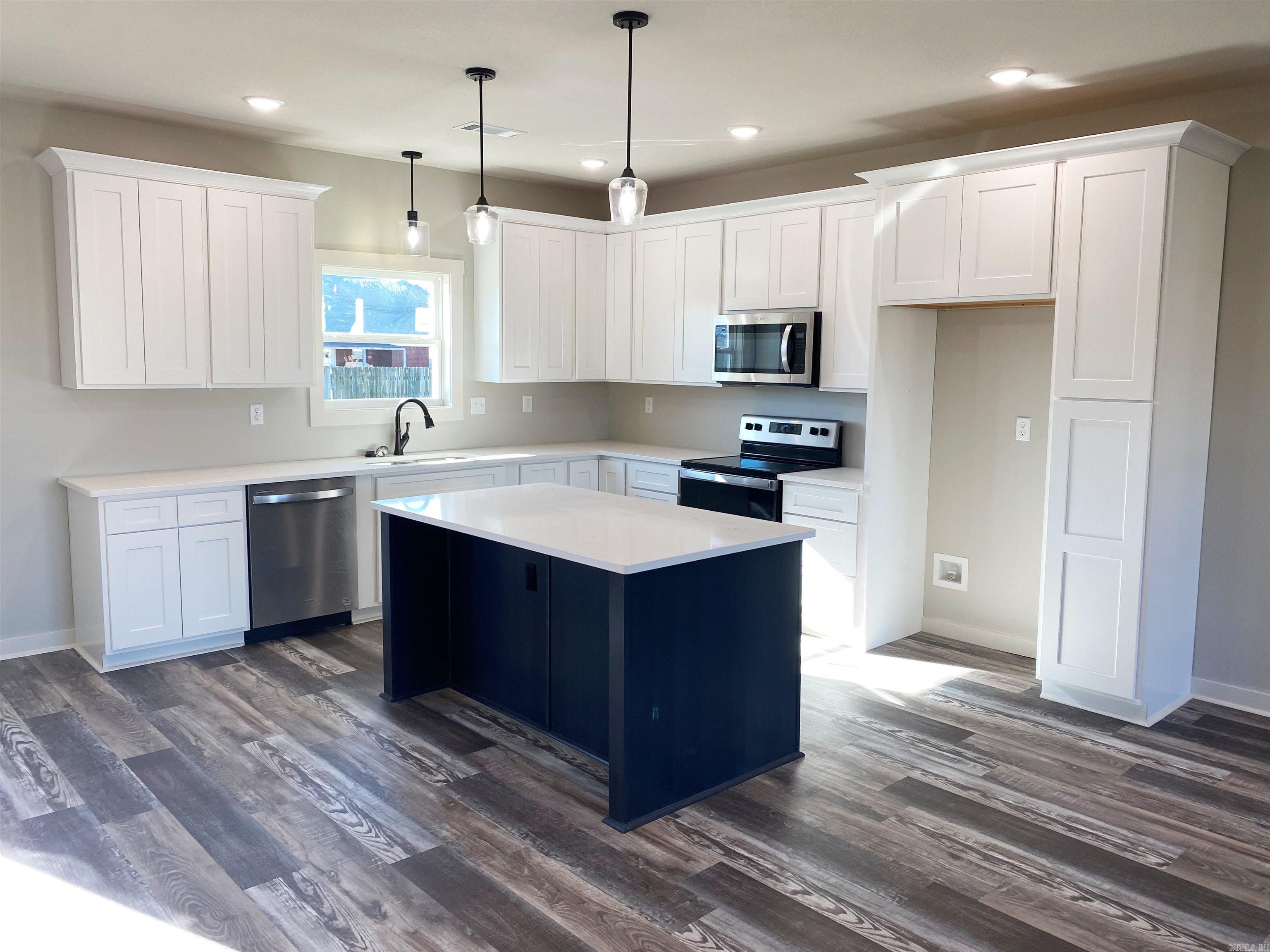 STELLA ESTATES - Residential
