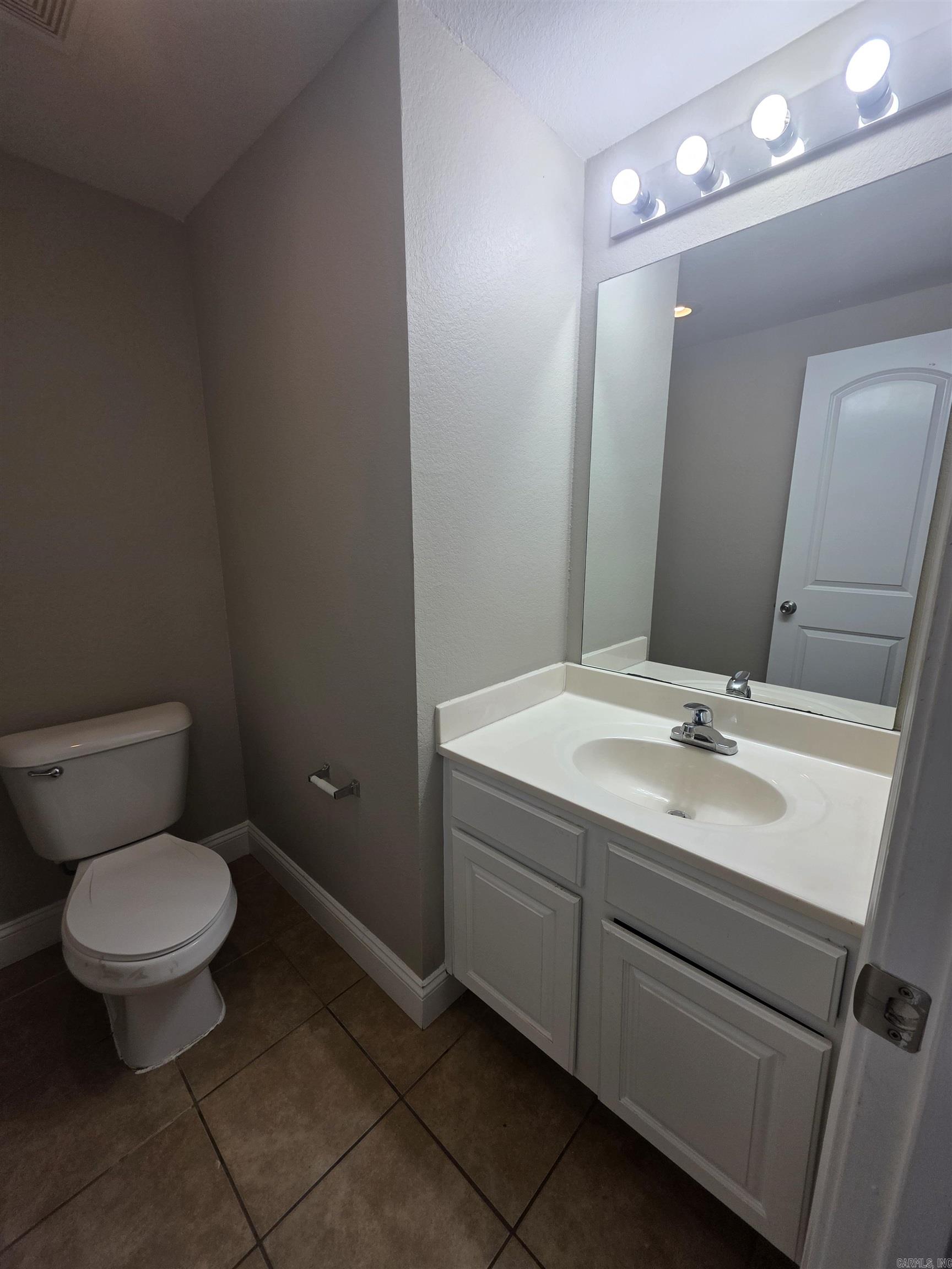 CAMRY COURT - Residential Lease