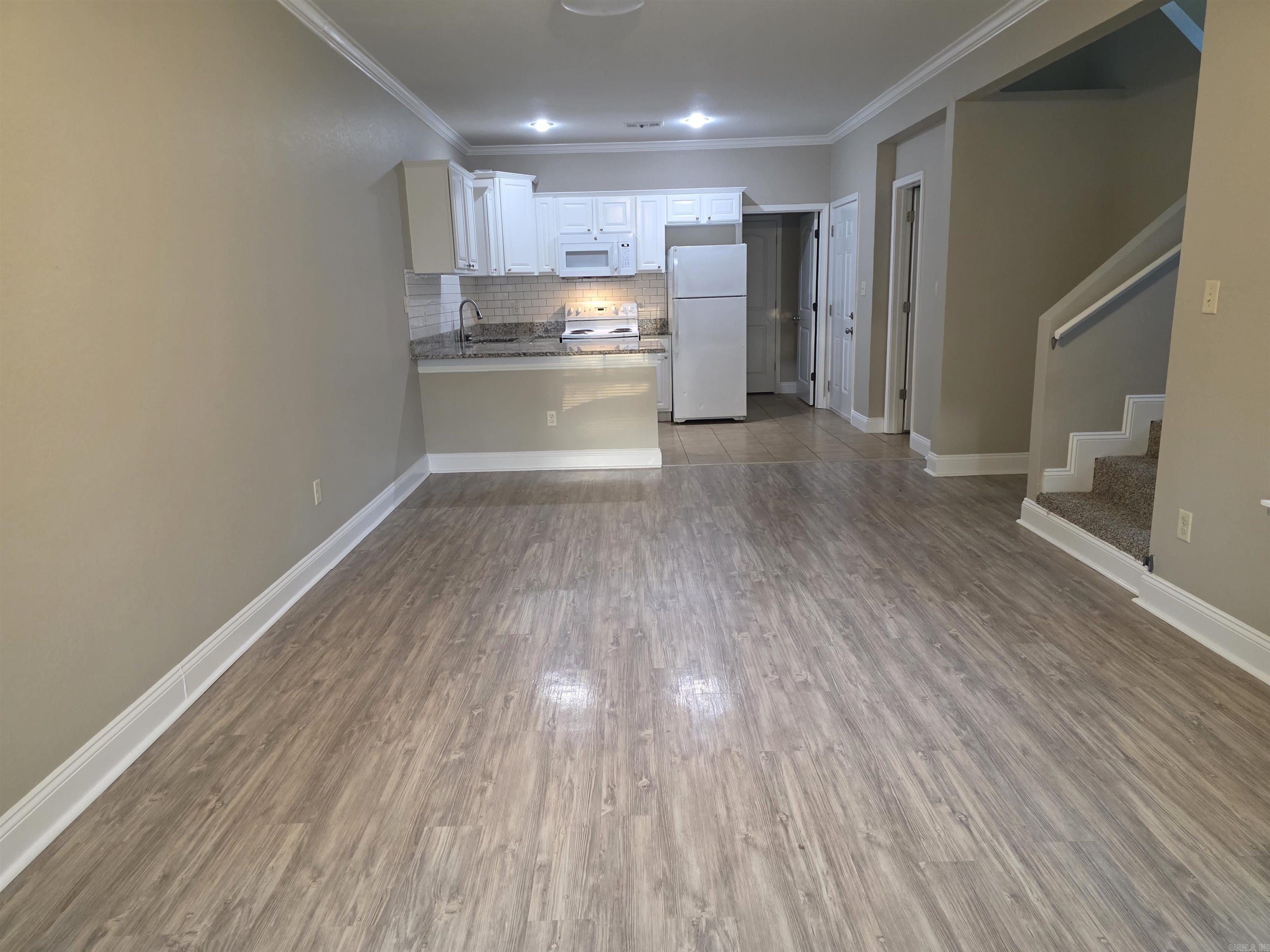 CAMRY COURT - Residential Lease