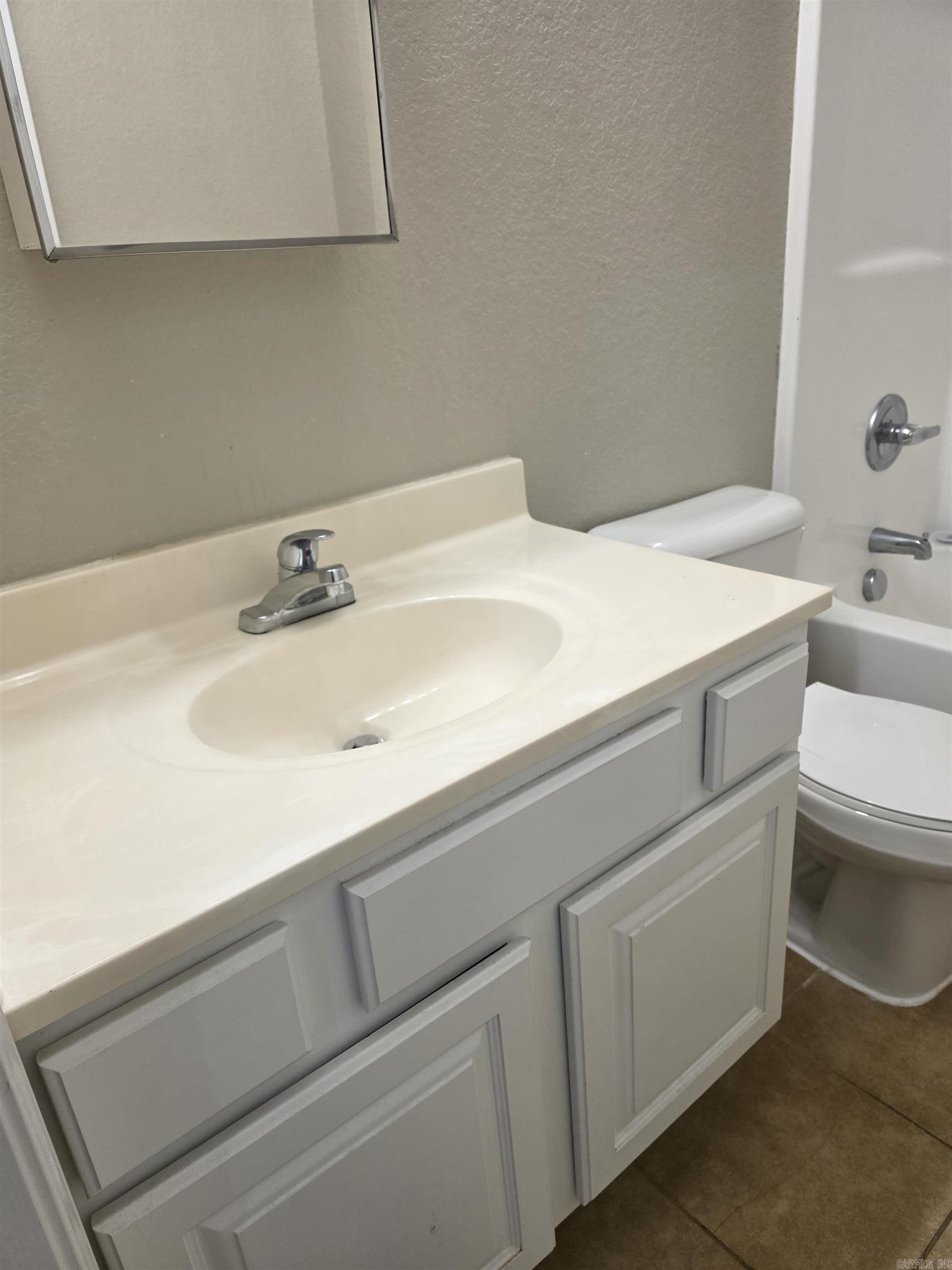 CAMRY COURT - Residential Lease