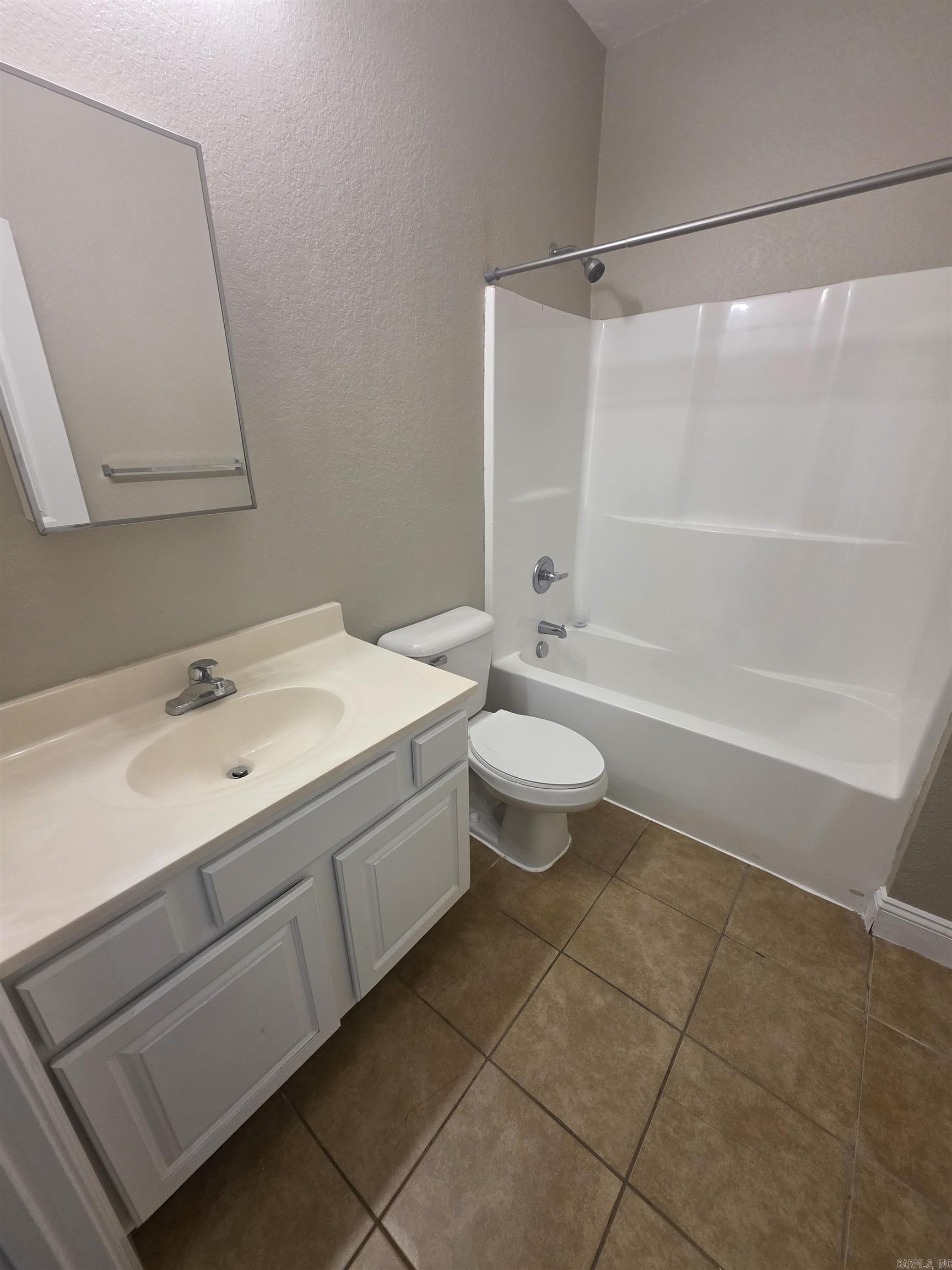 CAMRY COURT - Residential Lease
