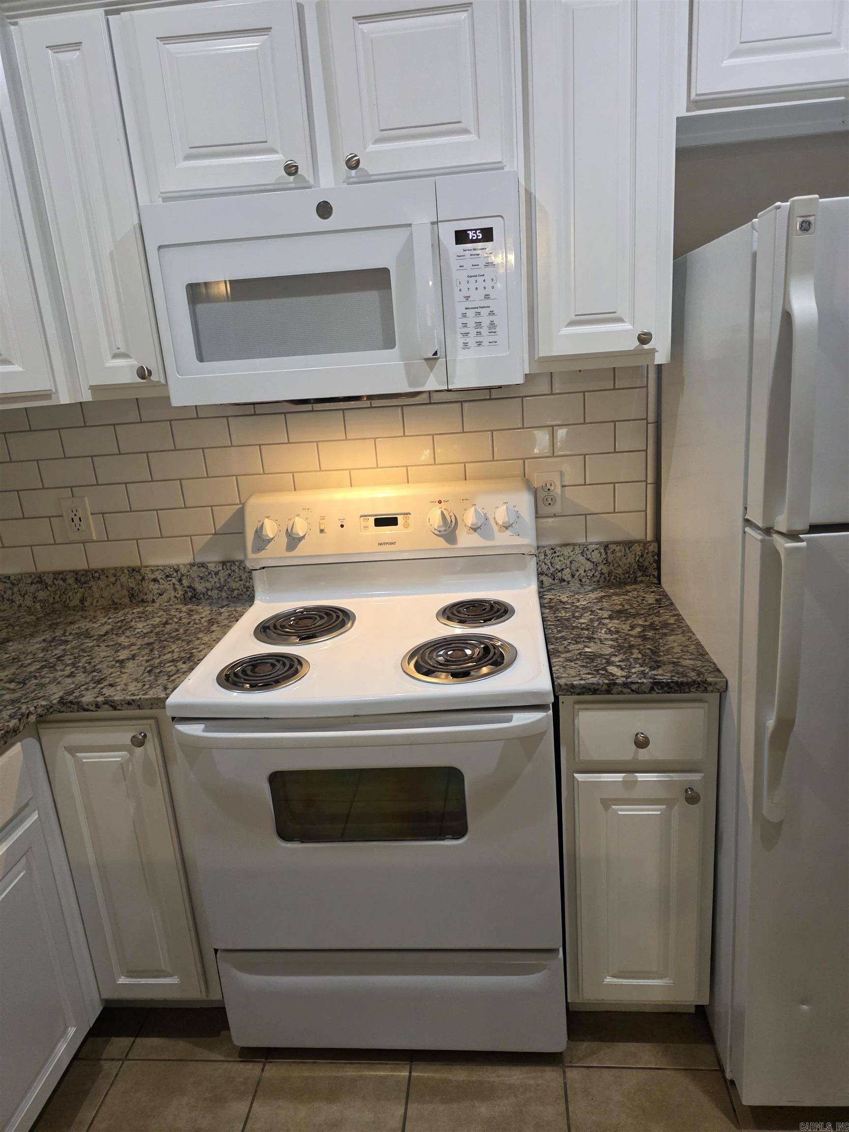 CAMRY COURT - Residential Lease