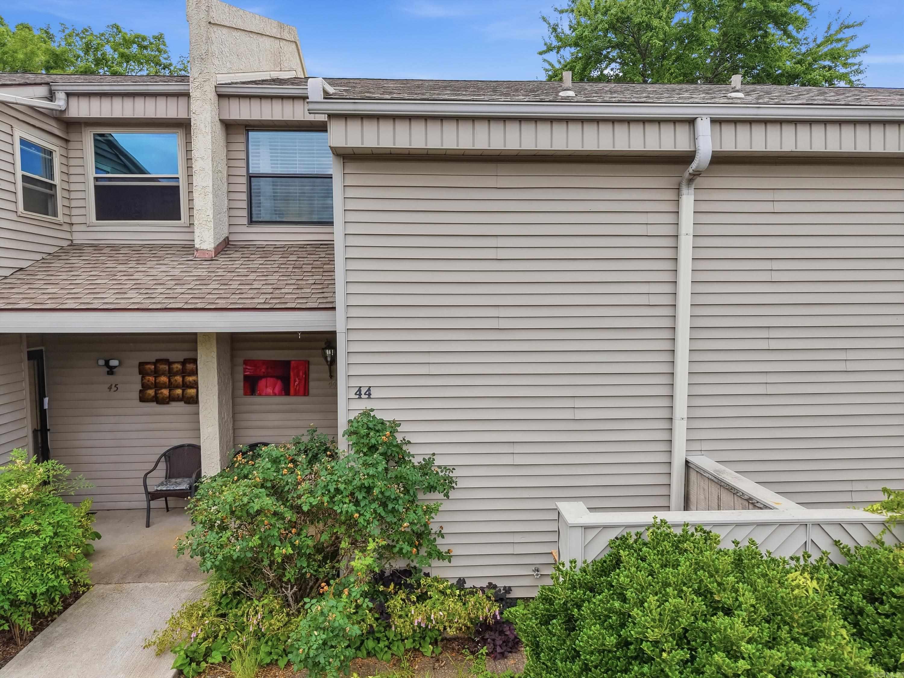 LAKEWOOD HILLS CONDO - Residential