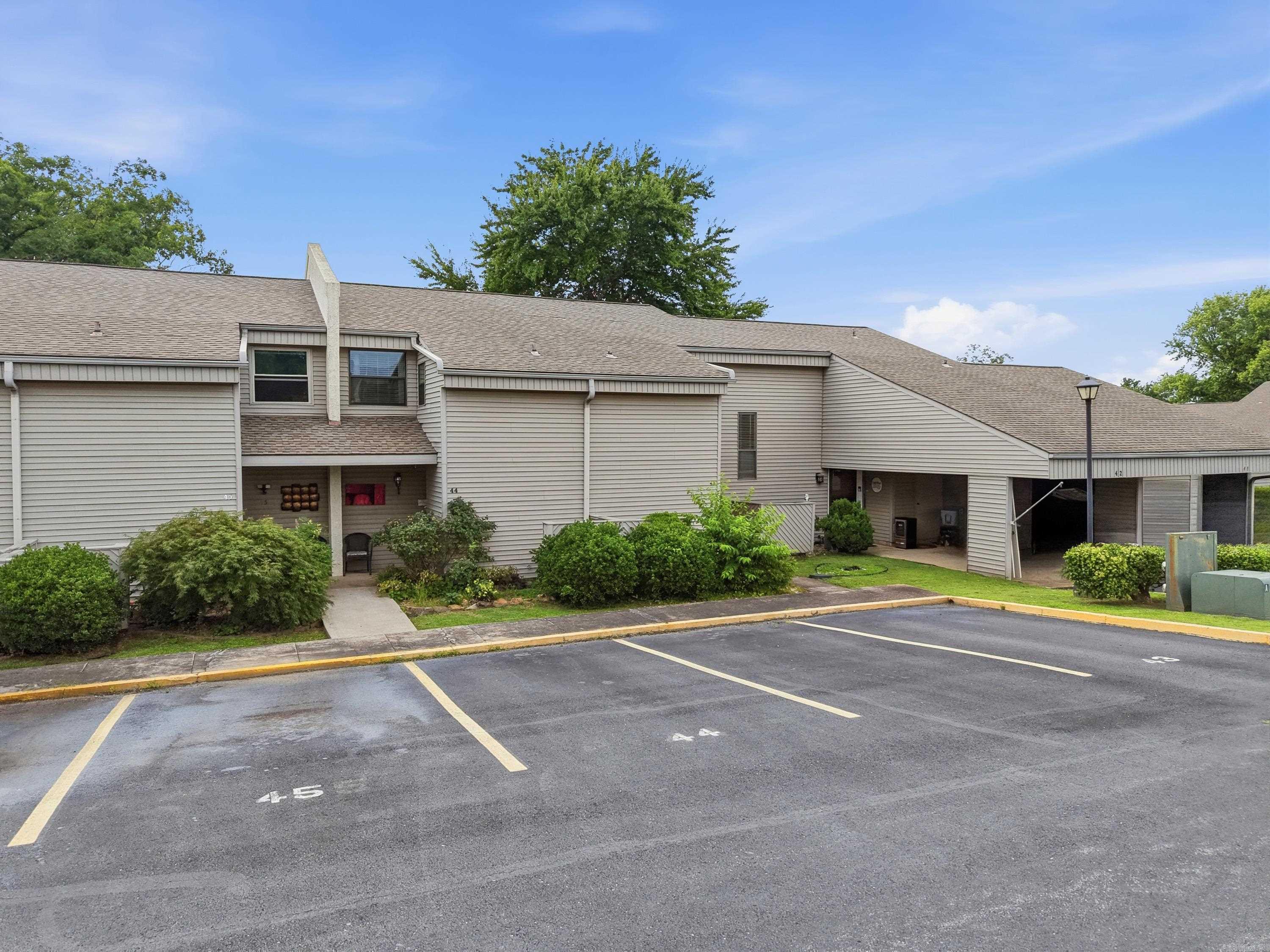 LAKEWOOD HILLS CONDO - Residential