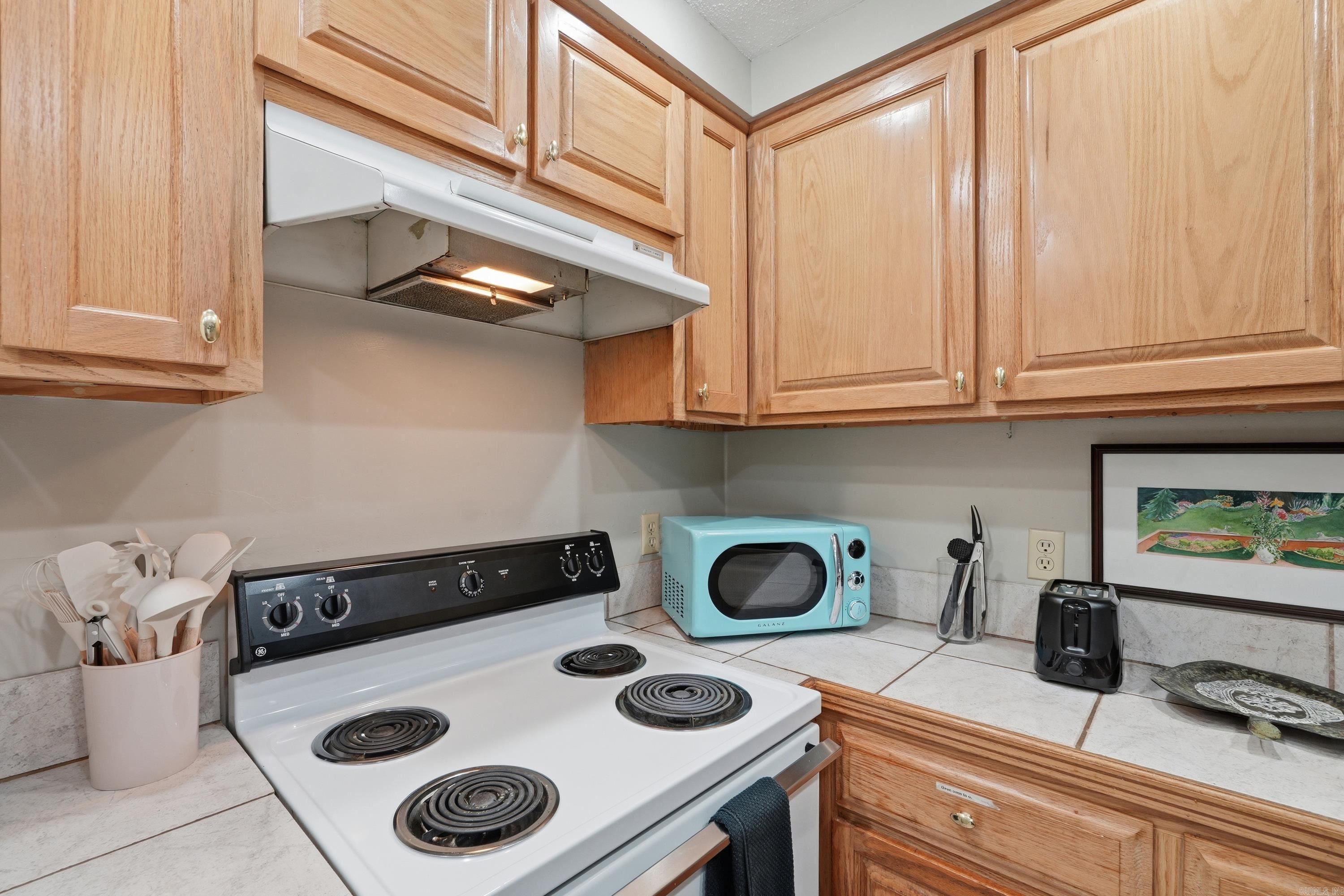 LAKEWOOD HILLS CONDO - Residential