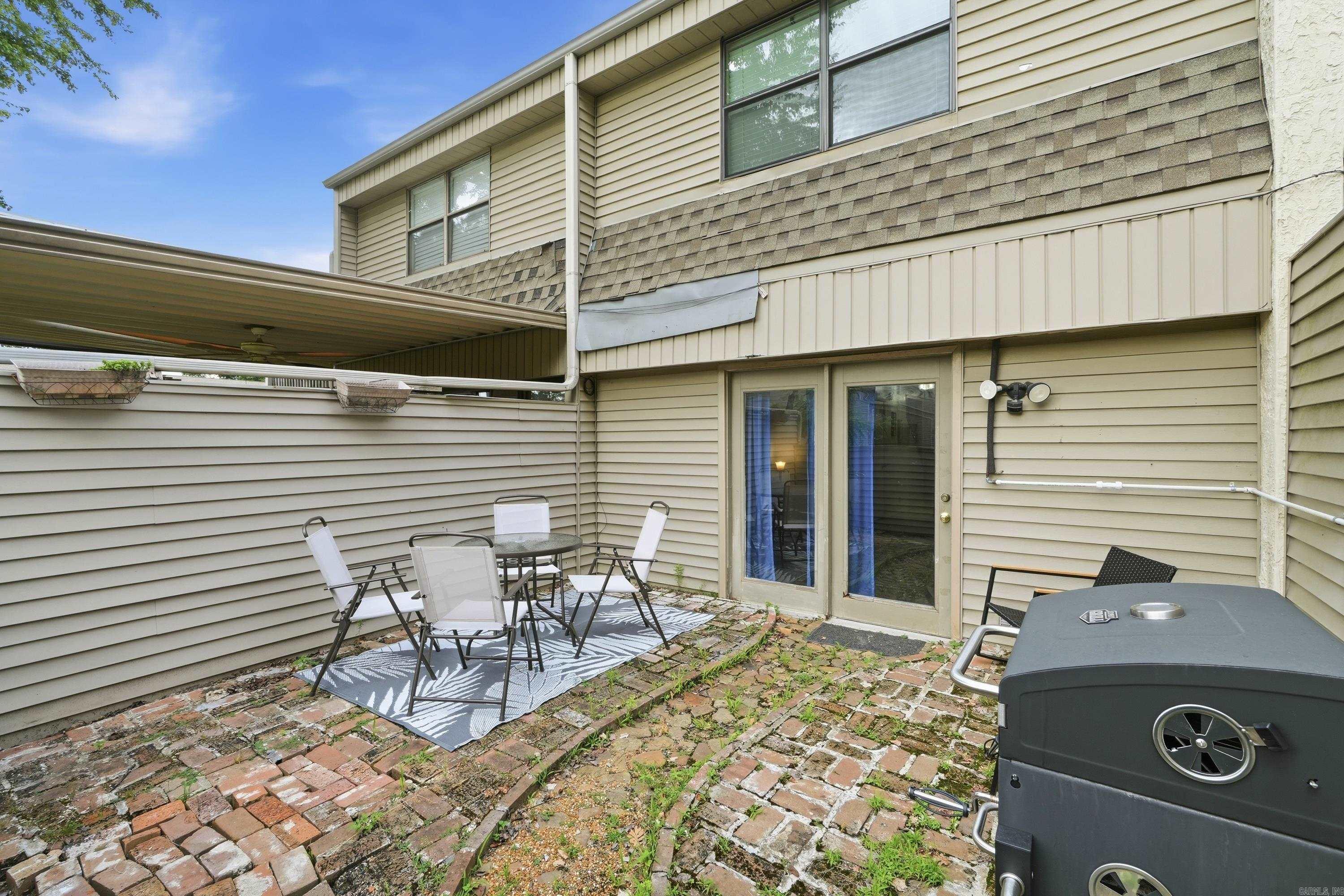 LAKEWOOD HILLS CONDO - Residential